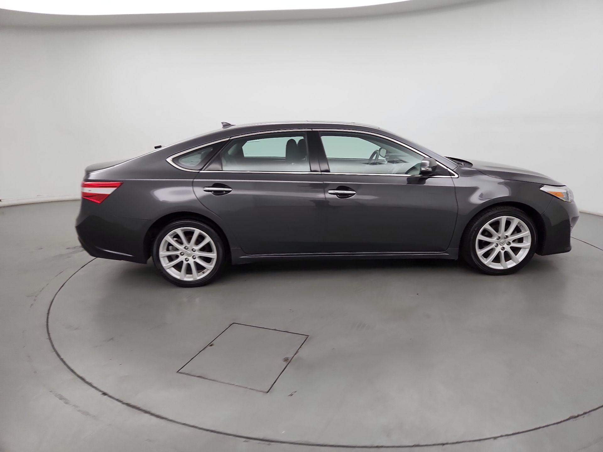 Thumbnail: 2014 Toyota Avalon - 4