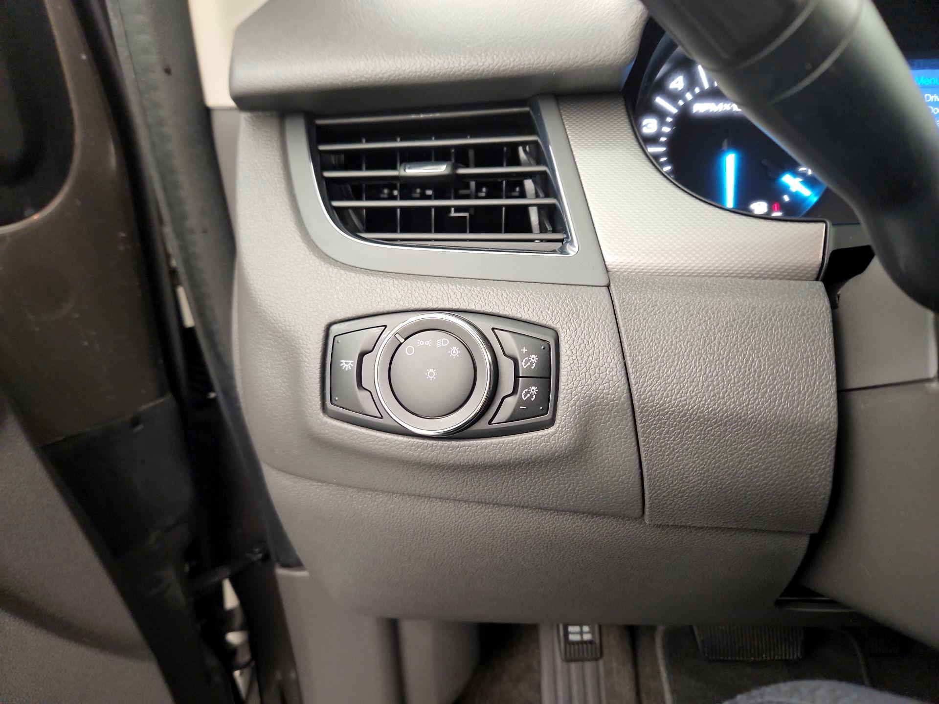 Thumbnail: 2014 Ford Edge - 11