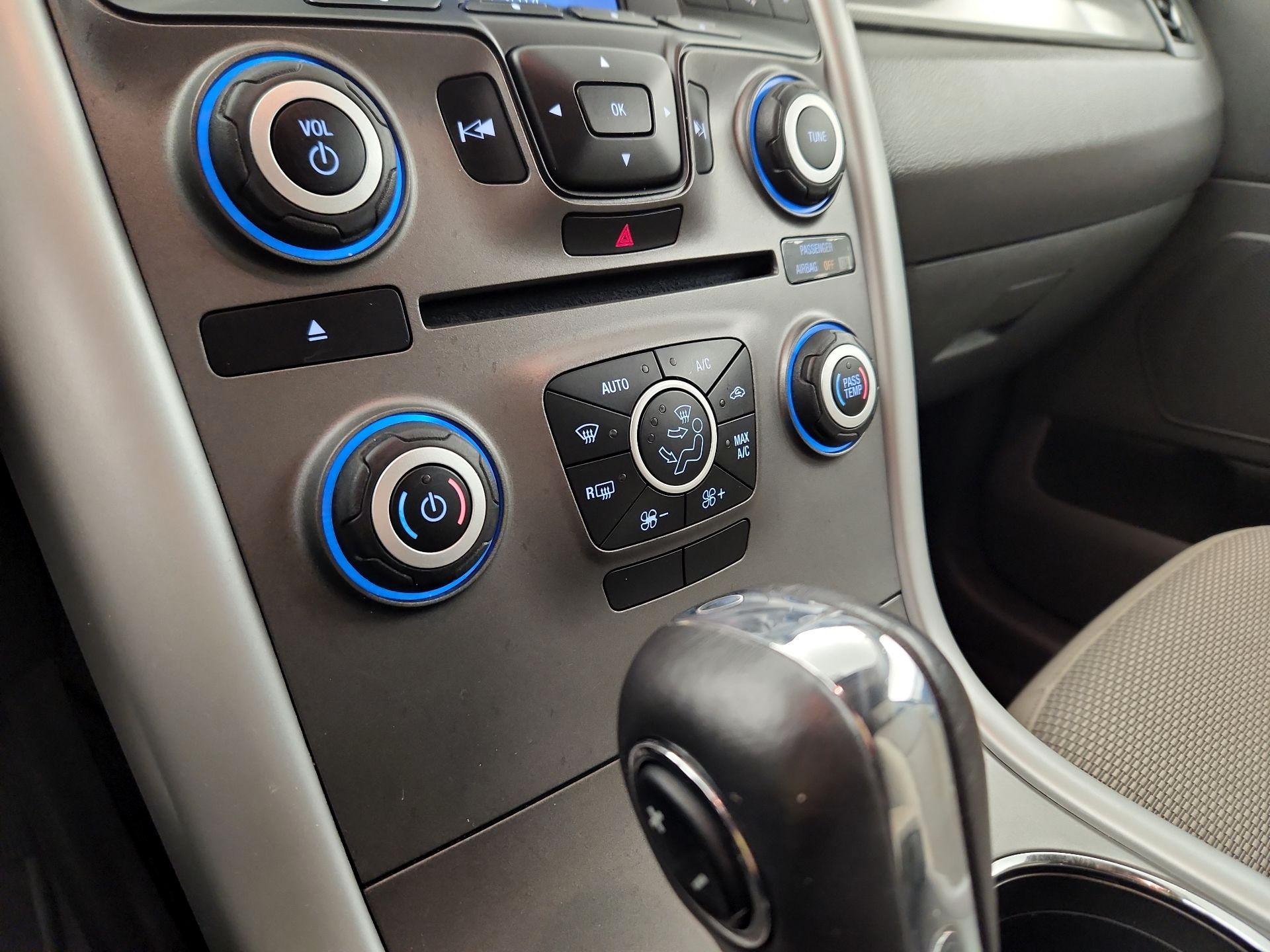 Thumbnail: 2014 Ford Edge - 13