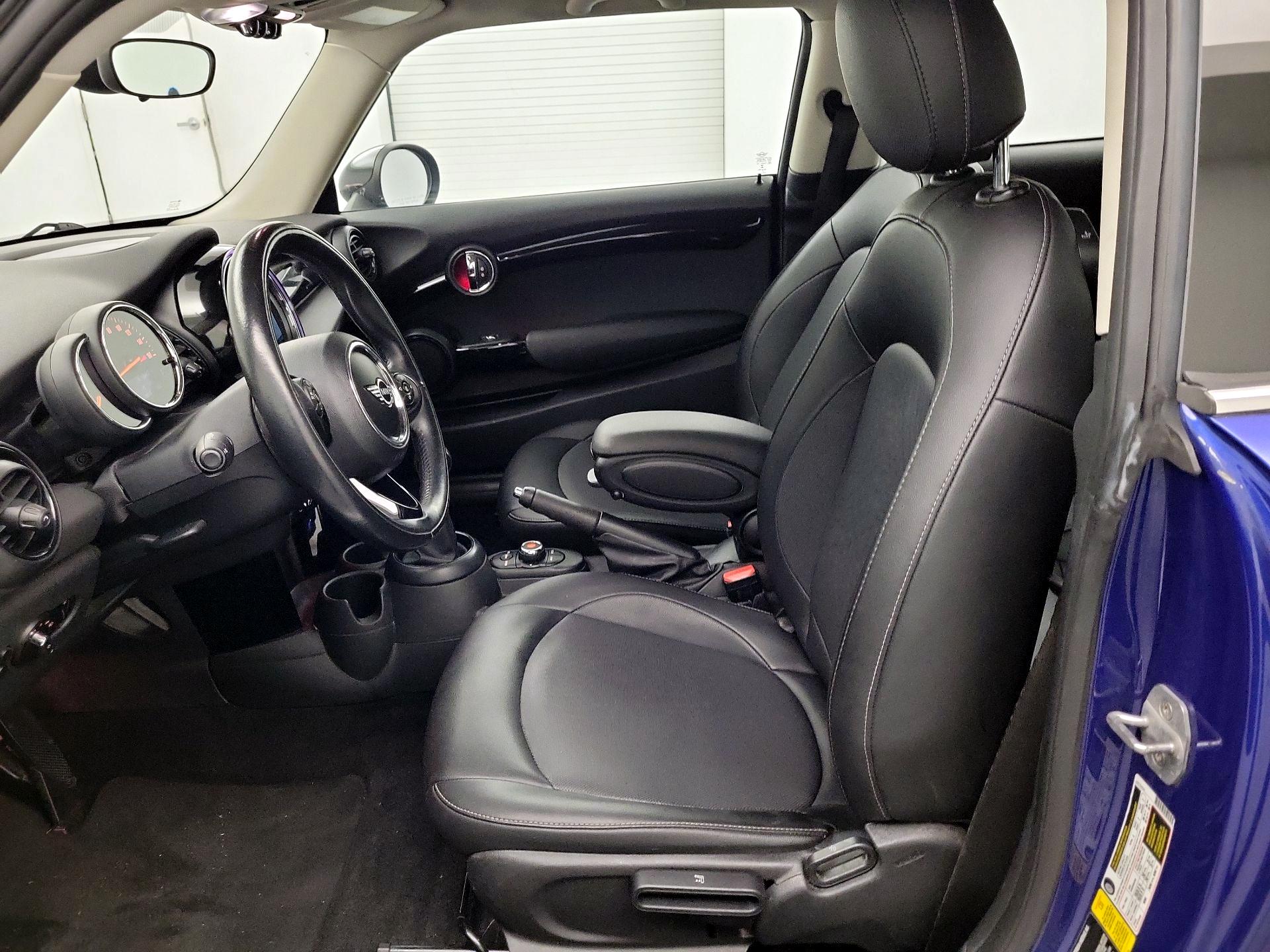 Thumbnail: 2019 MINI Cooper Hardtop - 9