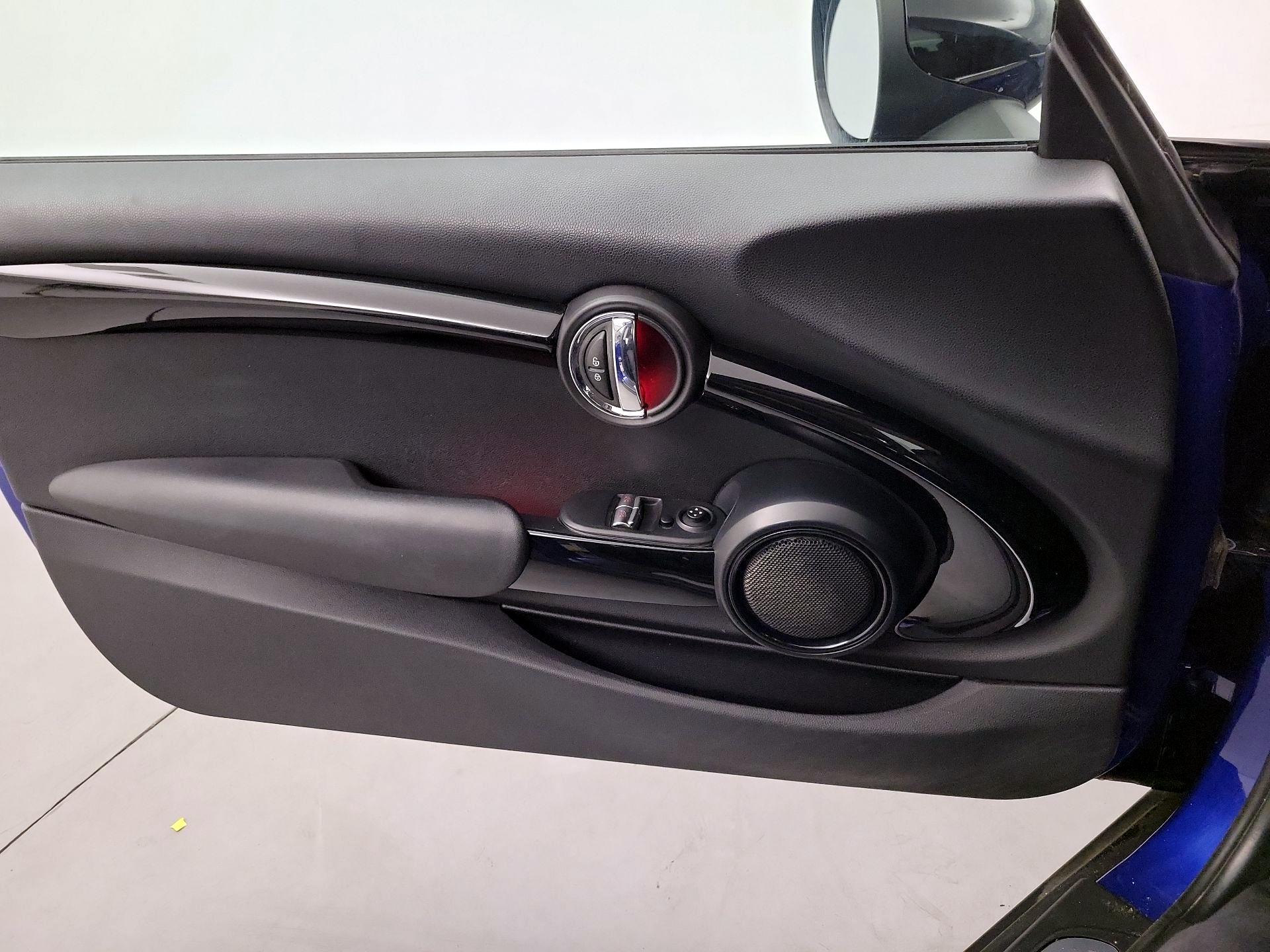 Thumbnail: 2019 MINI Cooper Hardtop - 10