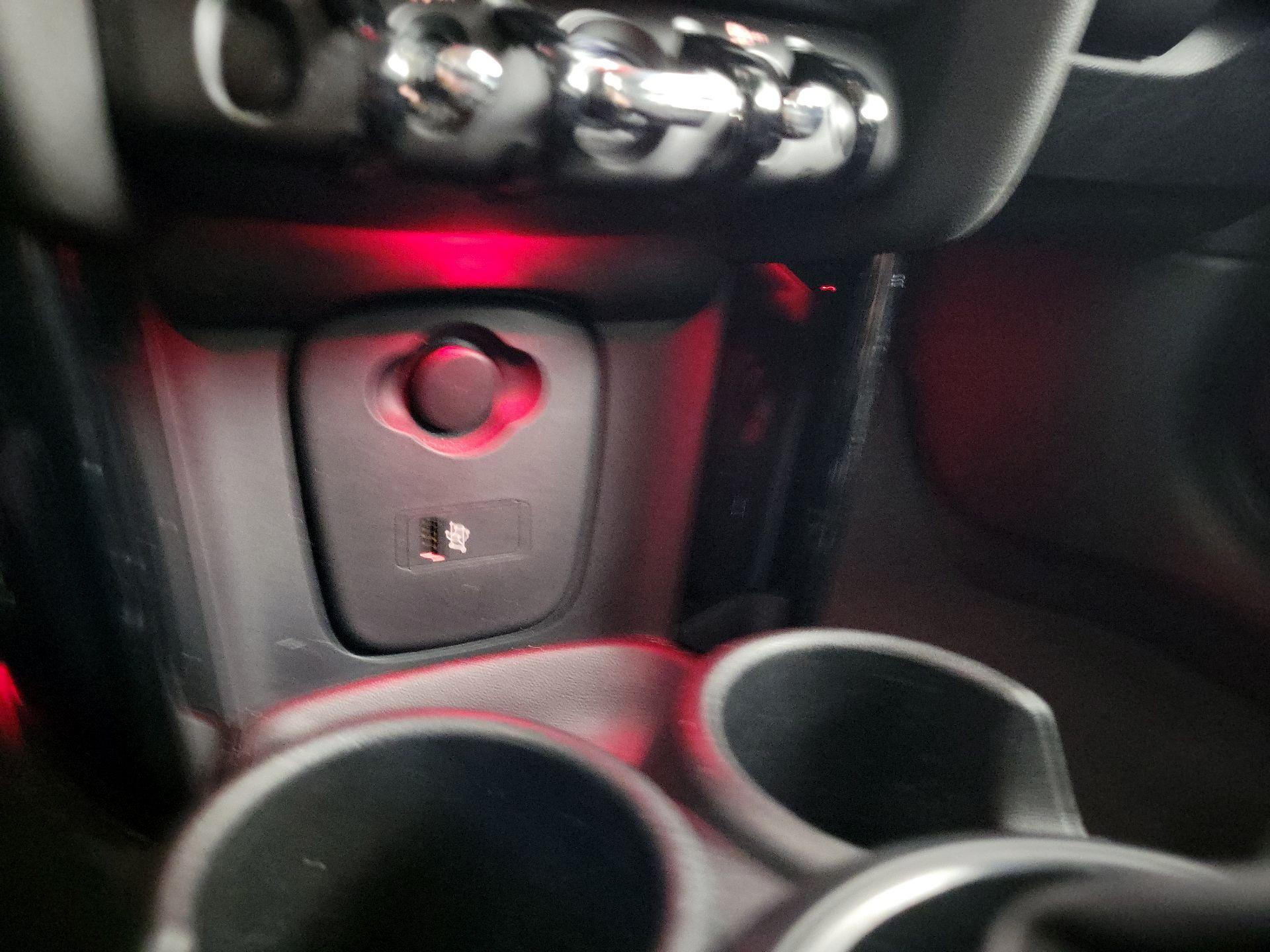 Thumbnail: 2019 MINI Cooper Hardtop - 16