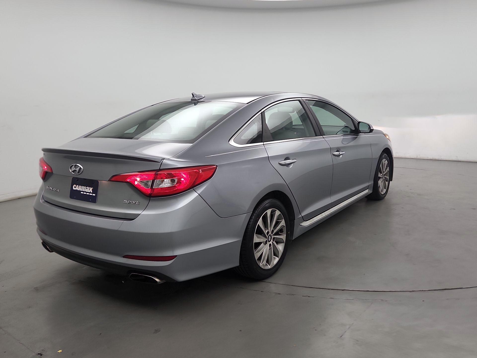 Thumbnail: 2016 Hyundai Sonata - 5