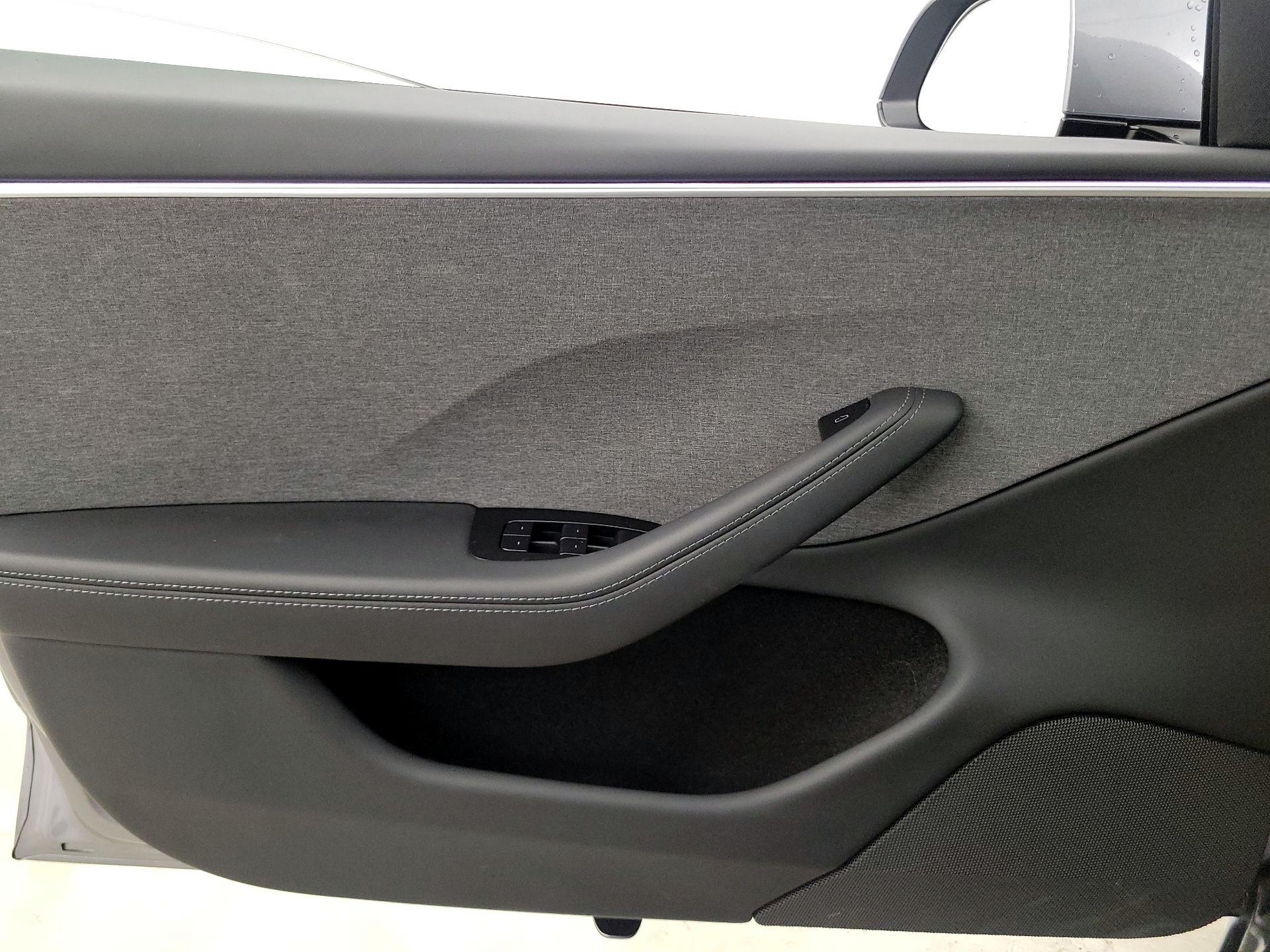 Thumbnail: 2025 Tesla Model 3 - 12