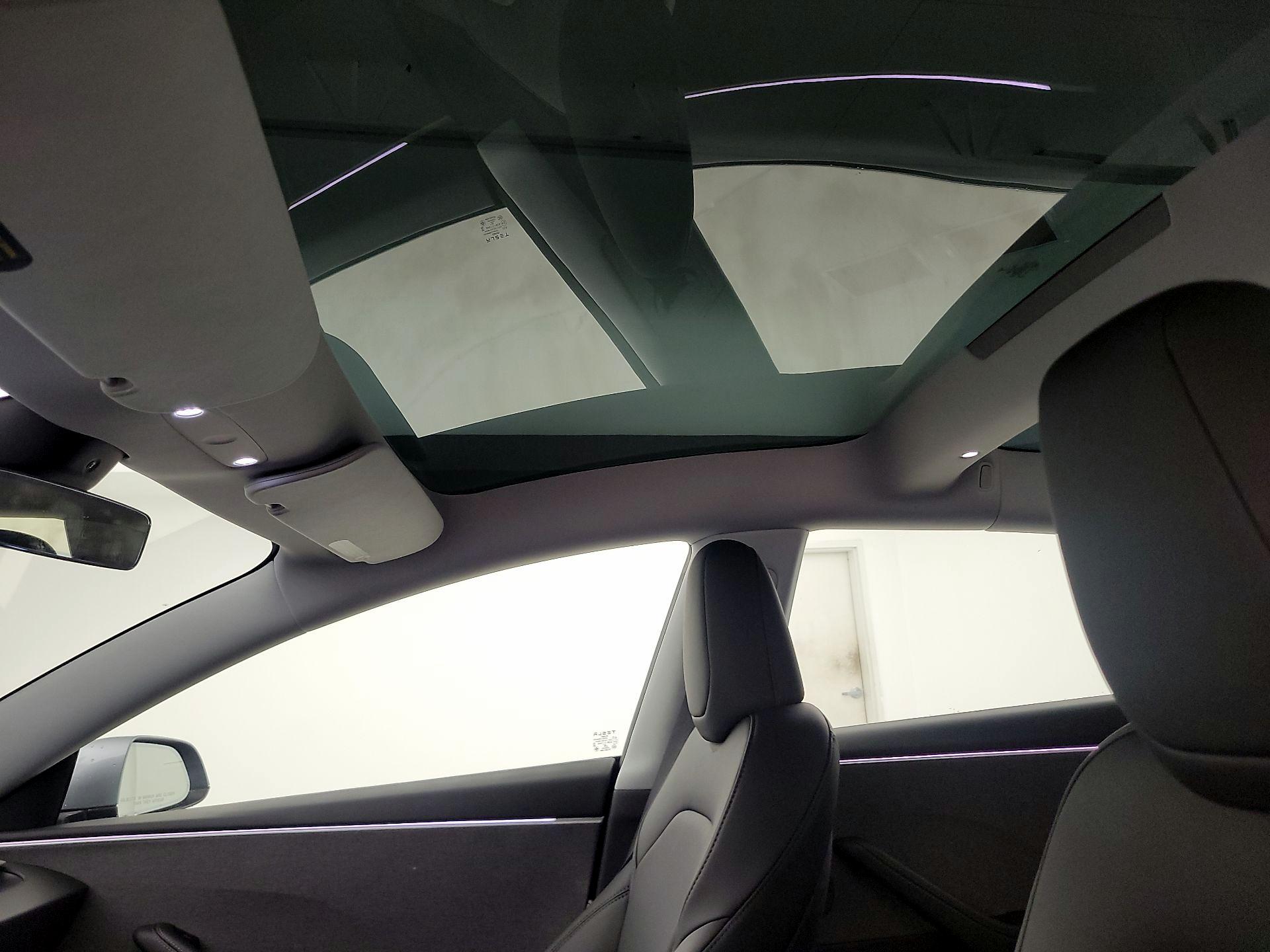 Thumbnail: 2025 Tesla Model 3 - 18