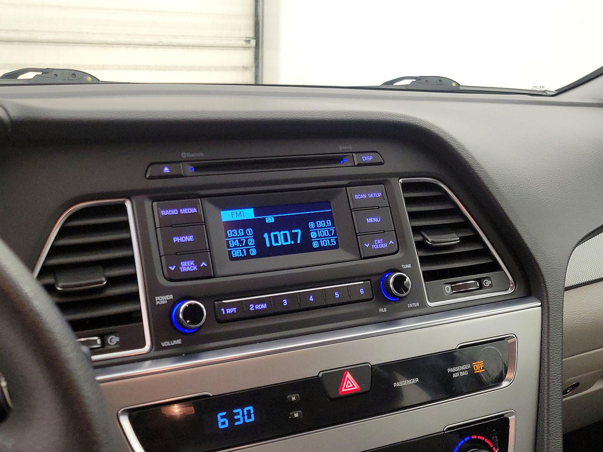 Thumbnail: 2015 Hyundai Sonata - 14