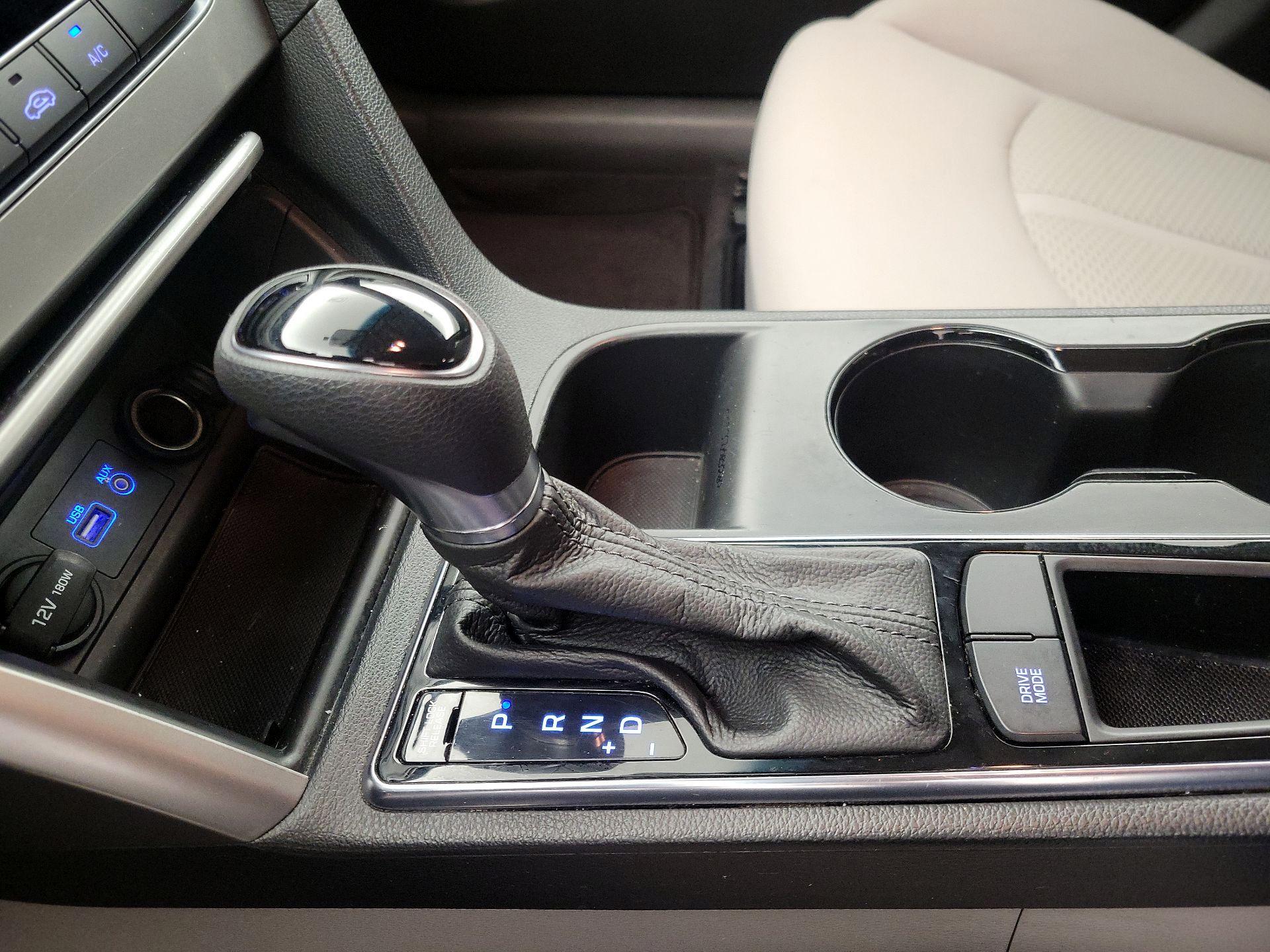 Thumbnail: 2015 Hyundai Sonata - 16