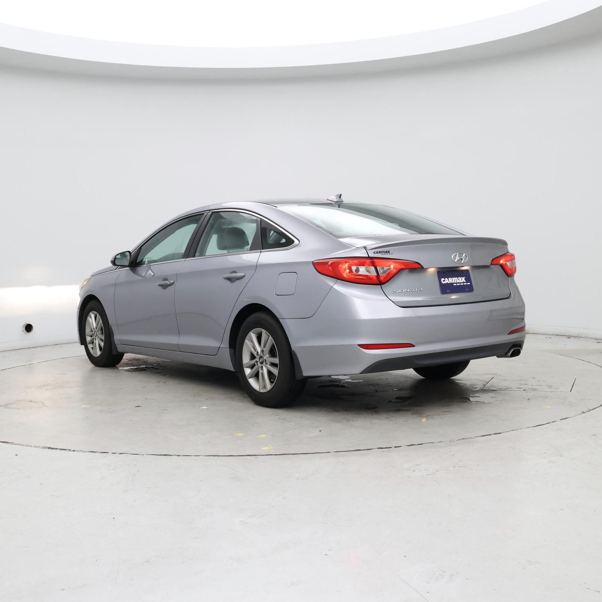 Thumbnail: 2015 Hyundai Sonata - 2