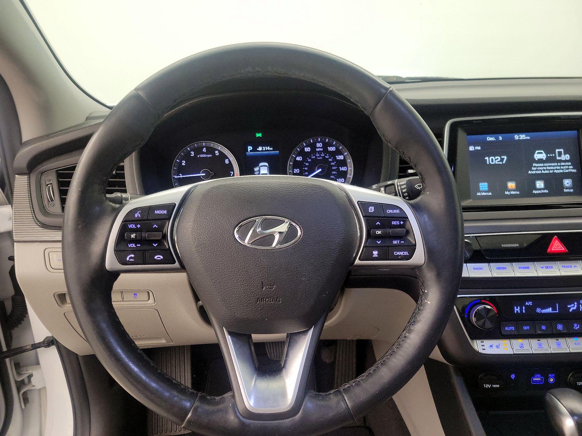 Thumbnail: 2019 Hyundai Sonata - 10