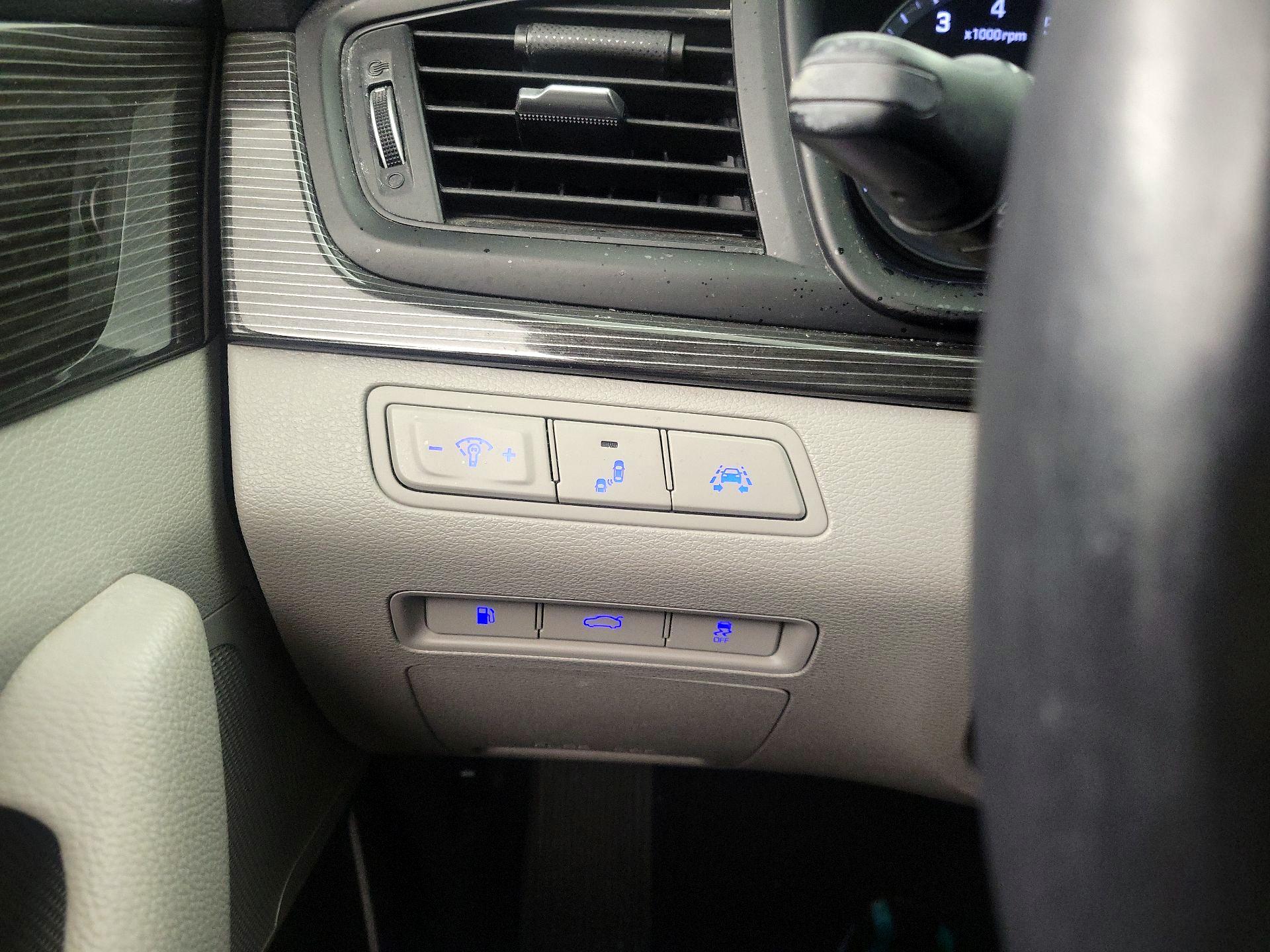 Thumbnail: 2019 Hyundai Sonata - 13