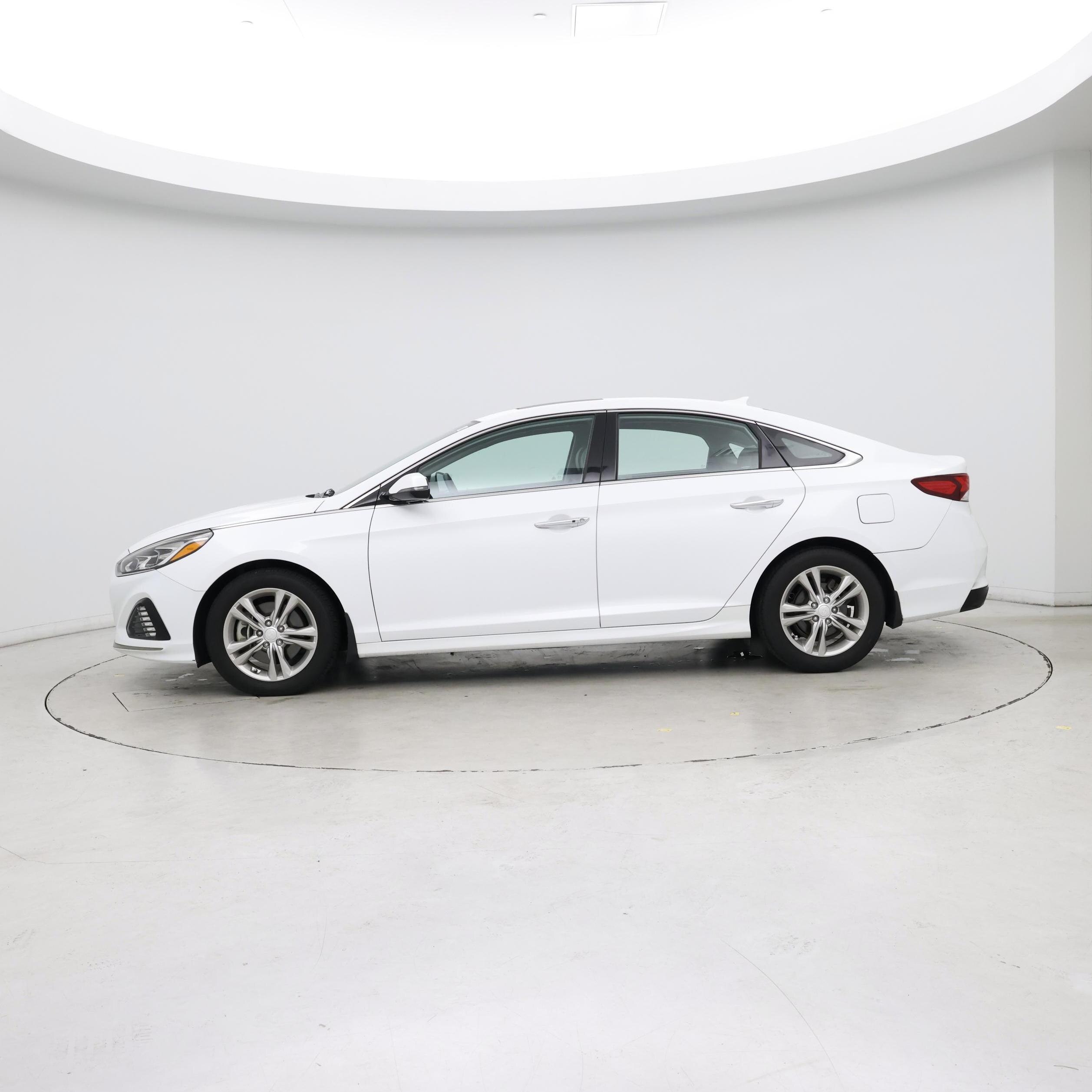 Thumbnail: 2019 Hyundai Sonata - 3