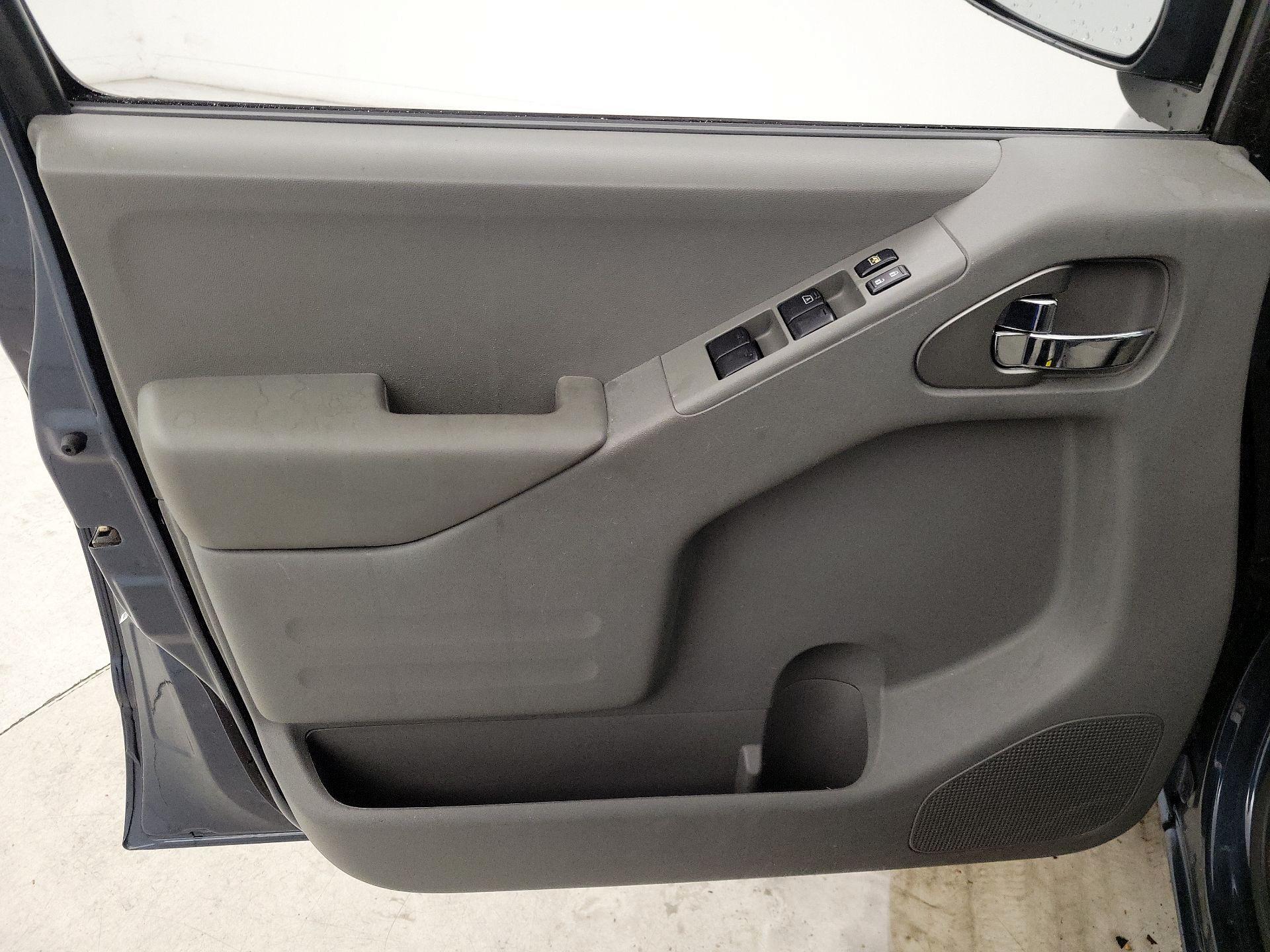 Thumbnail: 2016 Nissan Frontier - 12