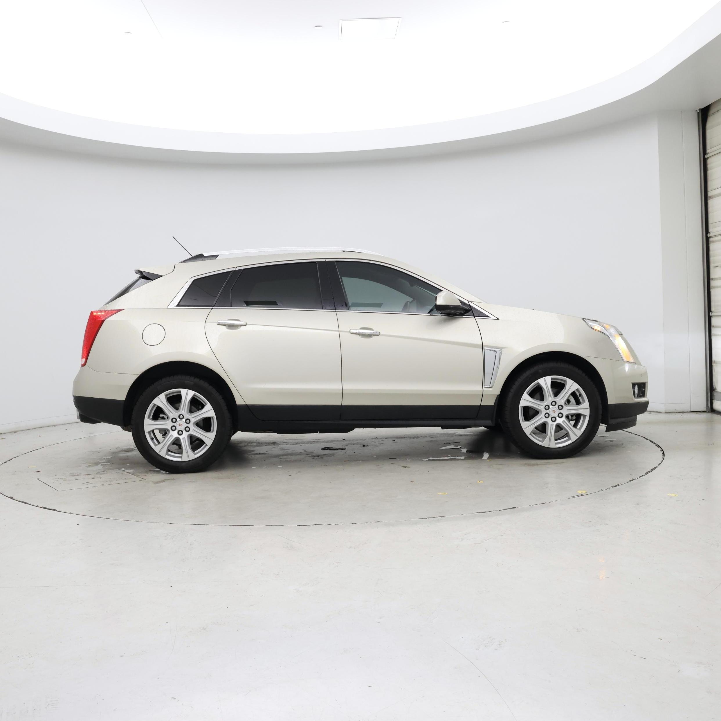 Thumbnail: 2016 Cadillac SRX - 7