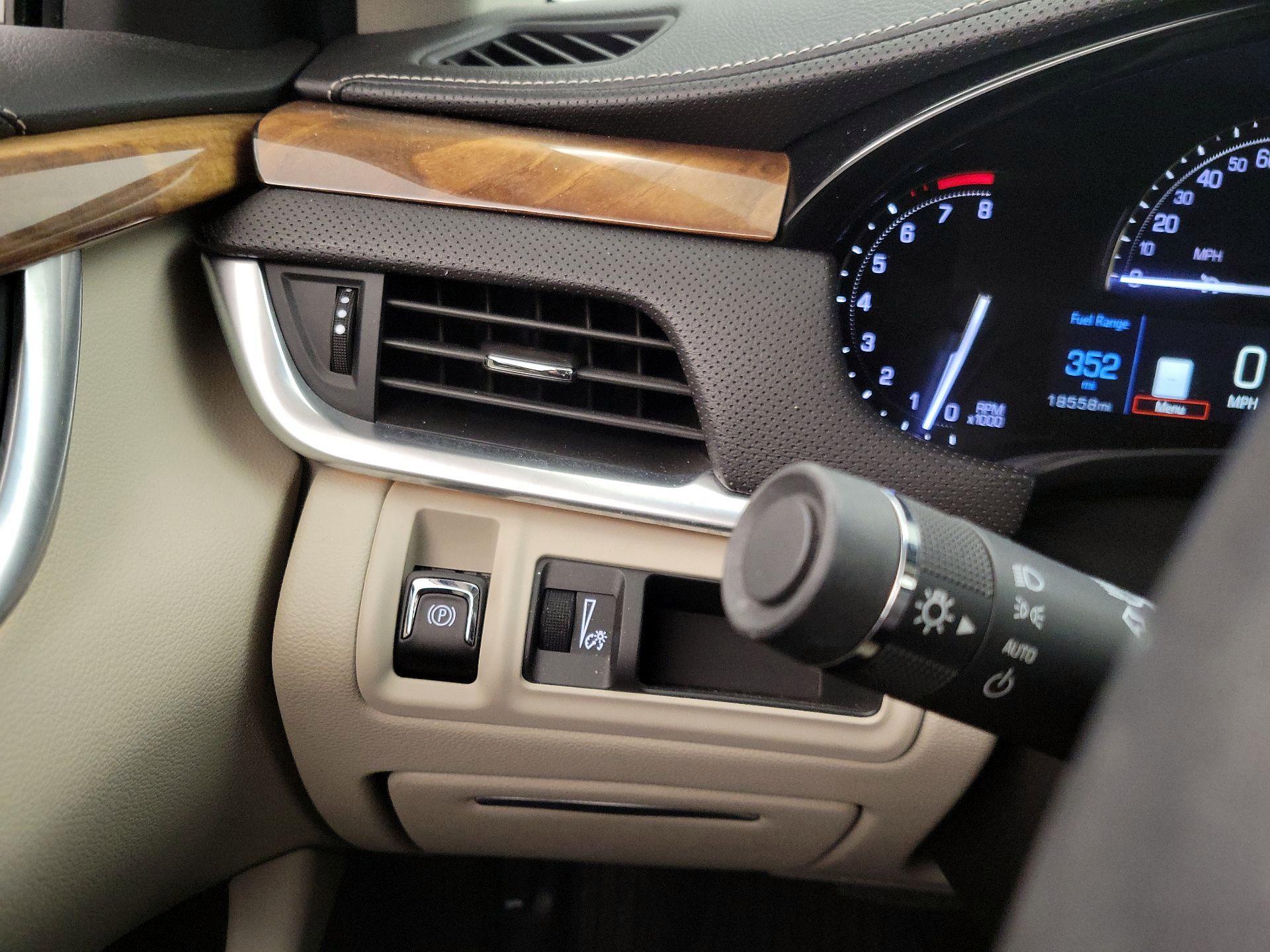 Thumbnail: 2018 Cadillac XTS - 13