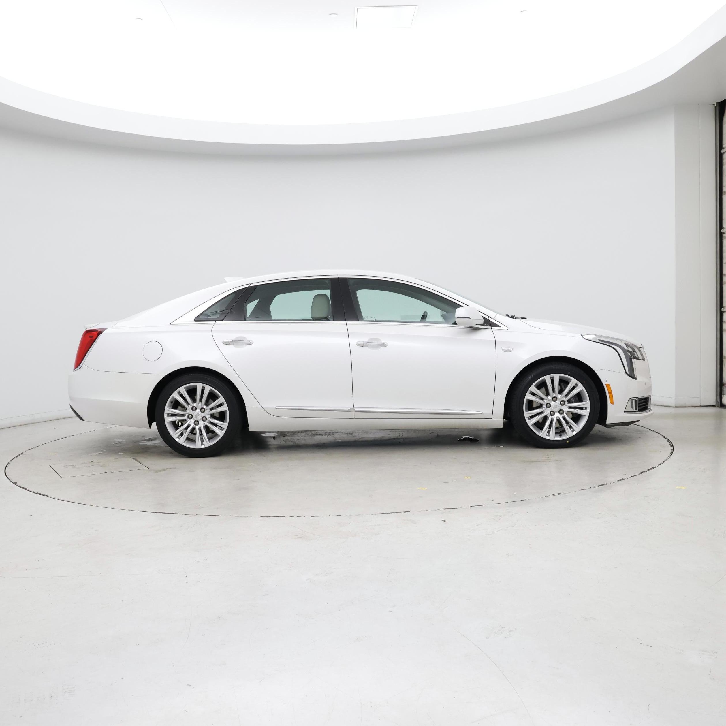 Thumbnail: 2018 Cadillac XTS - 7