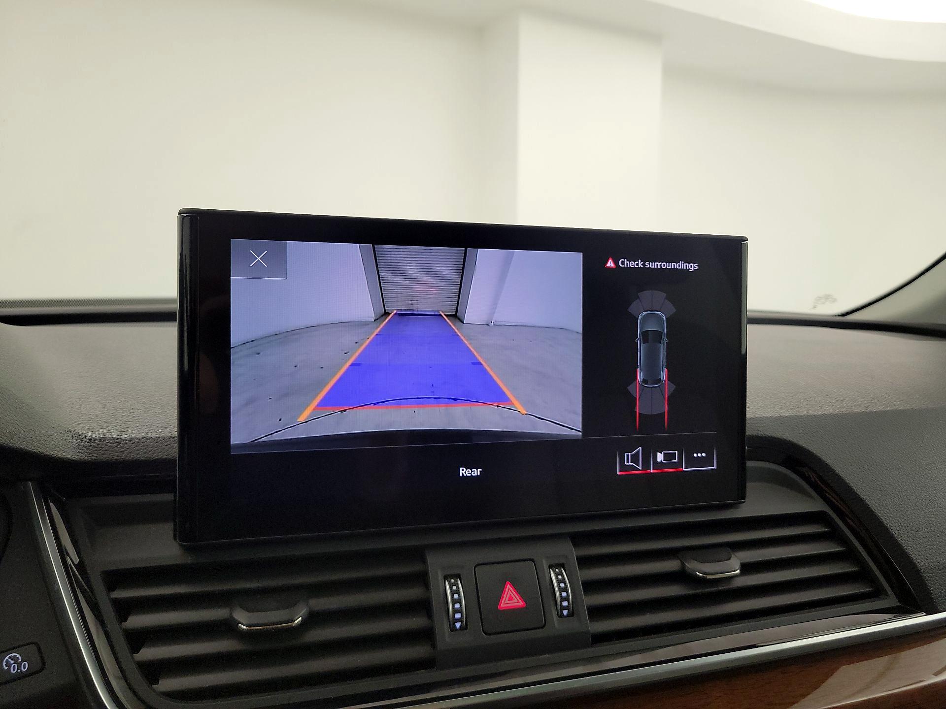 Thumbnail: 2021 Audi Q5 - 14