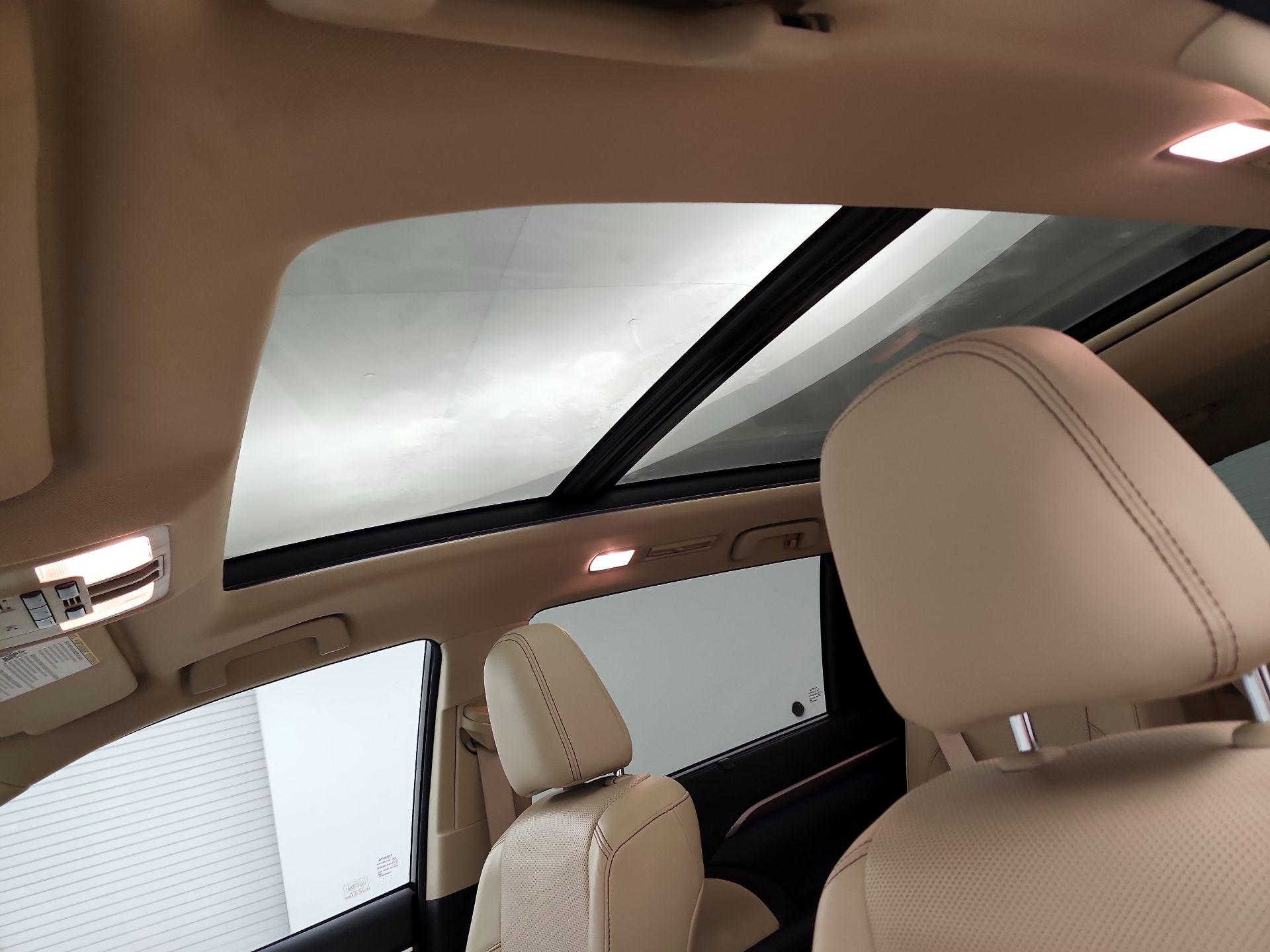 Thumbnail: 2015 Toyota Highlander - 18