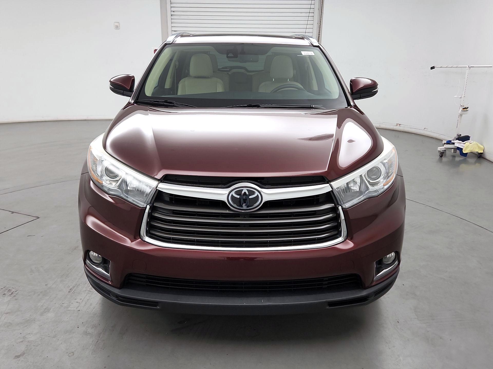 Thumbnail: 2015 Toyota Highlander - 2