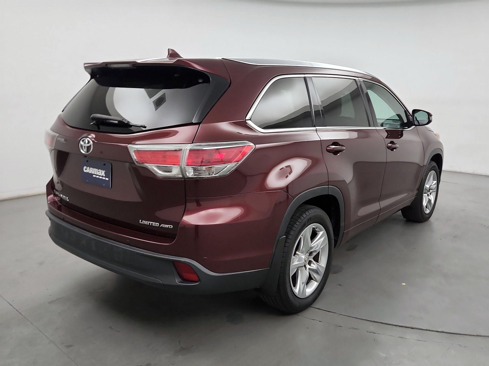 Thumbnail: 2015 Toyota Highlander - 5