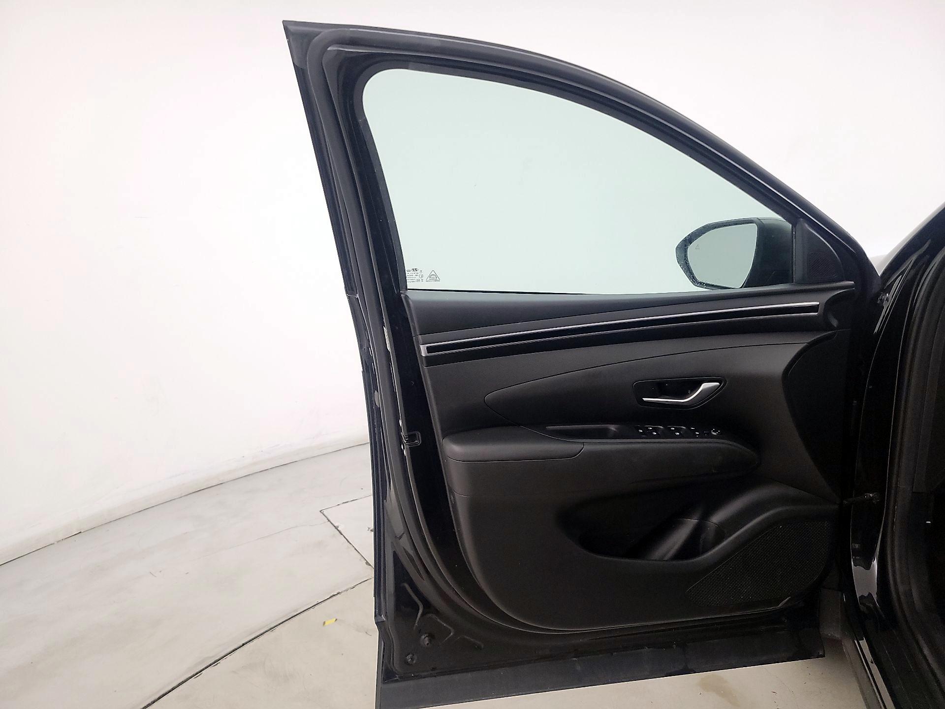 Thumbnail: 2023 Hyundai Tucson - 12