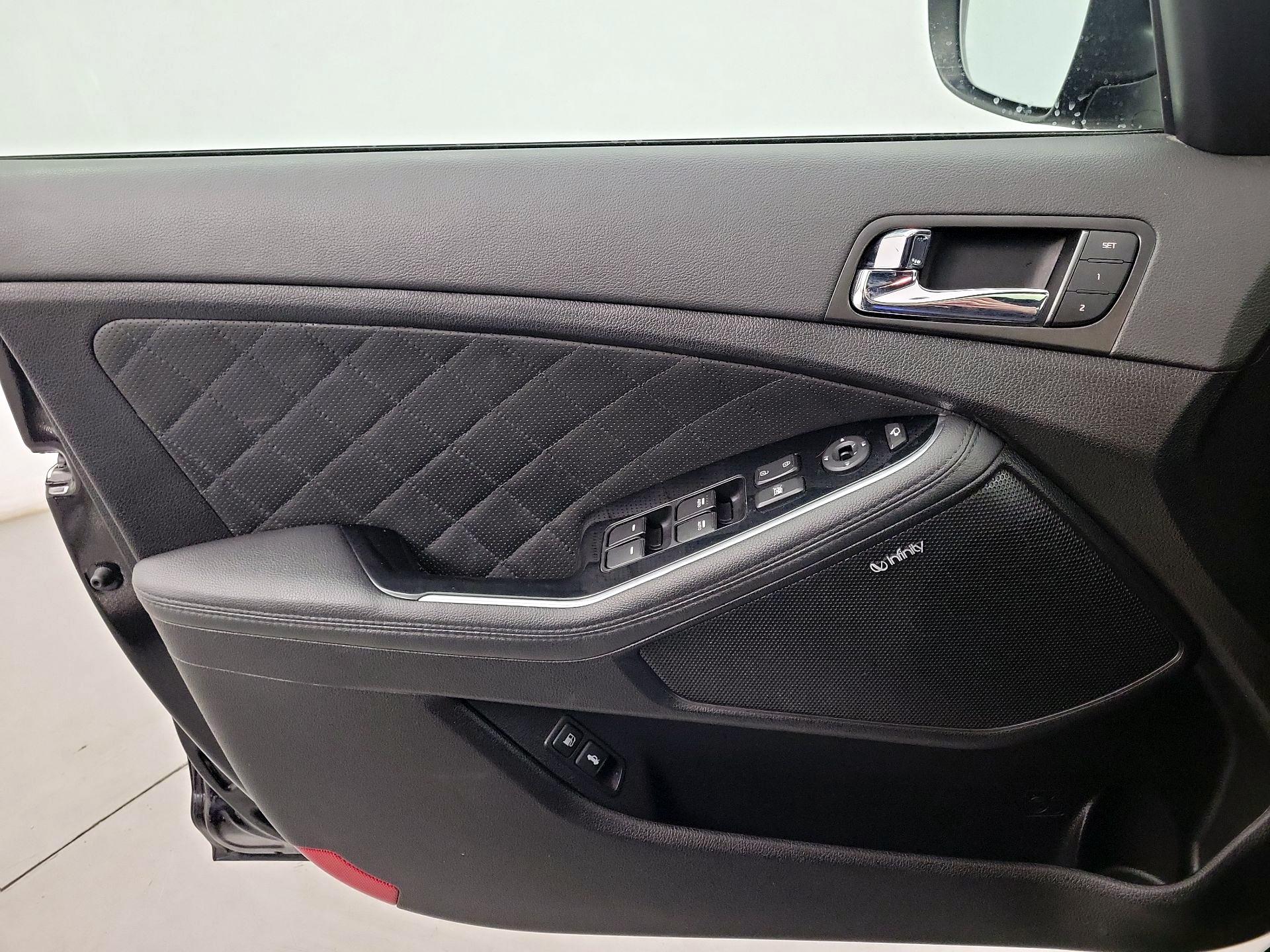 Thumbnail: 2015 Kia Optima - 10