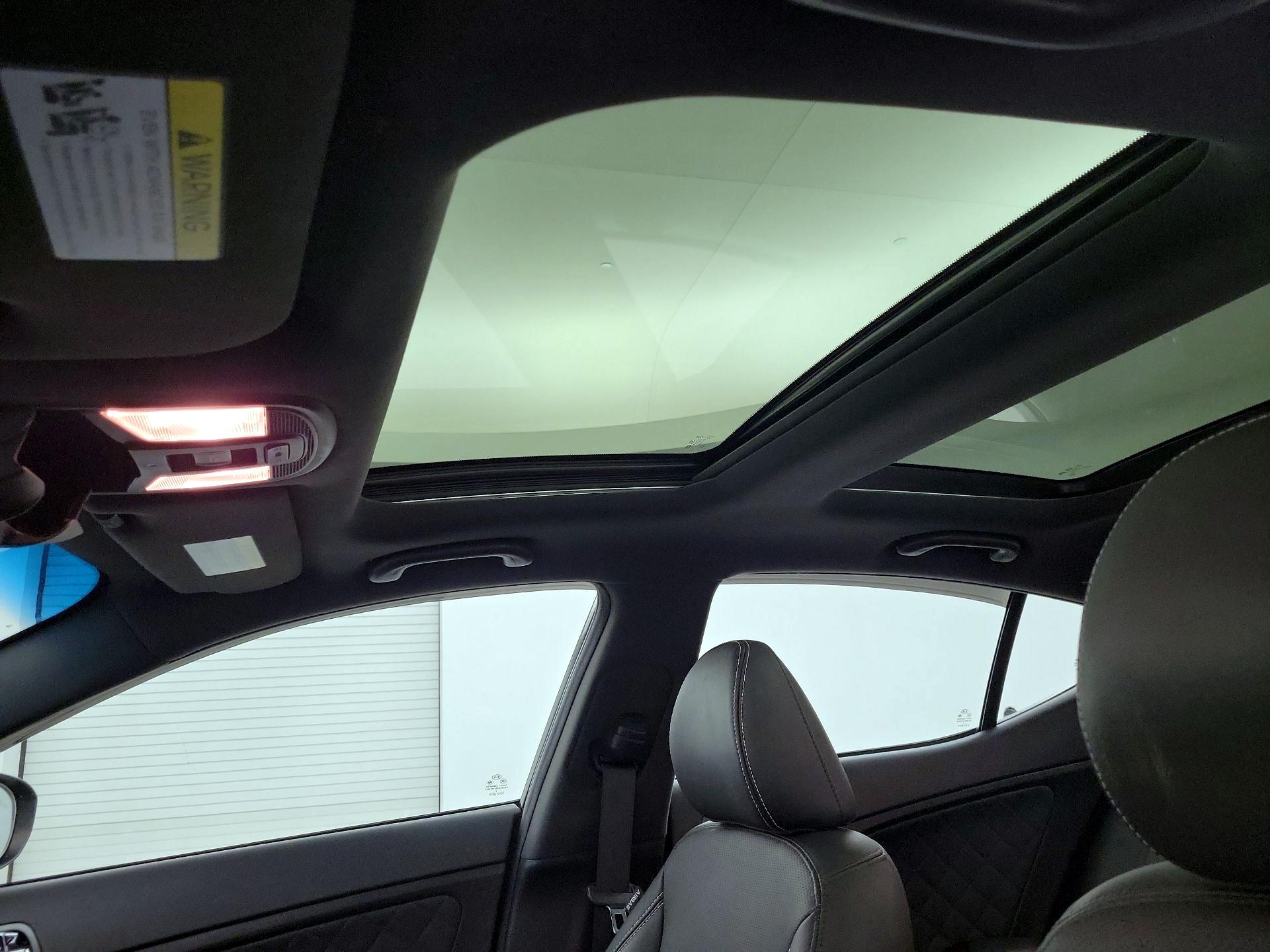 Thumbnail: 2015 Kia Optima - 18