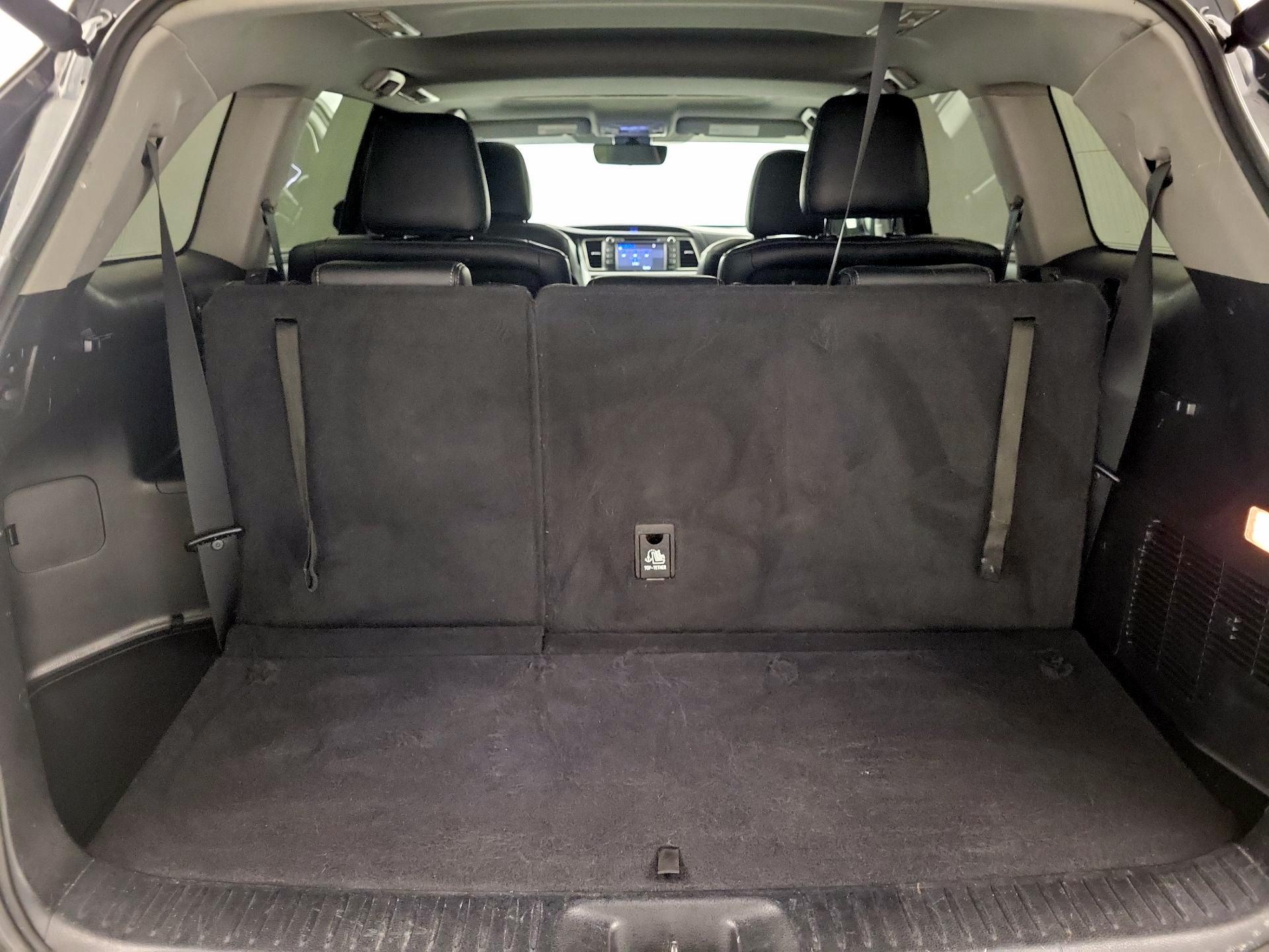 Thumbnail: 2018 Toyota Highlander - 19