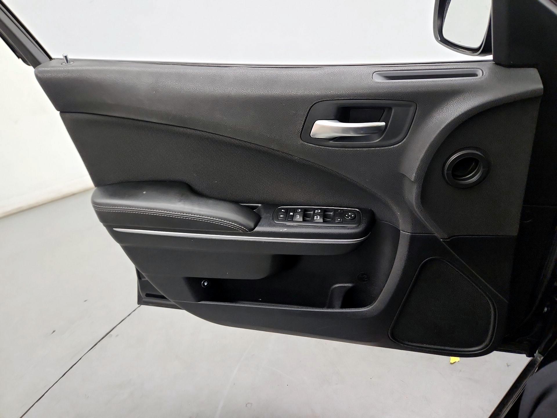 Thumbnail: 2017 Dodge Charger - 10