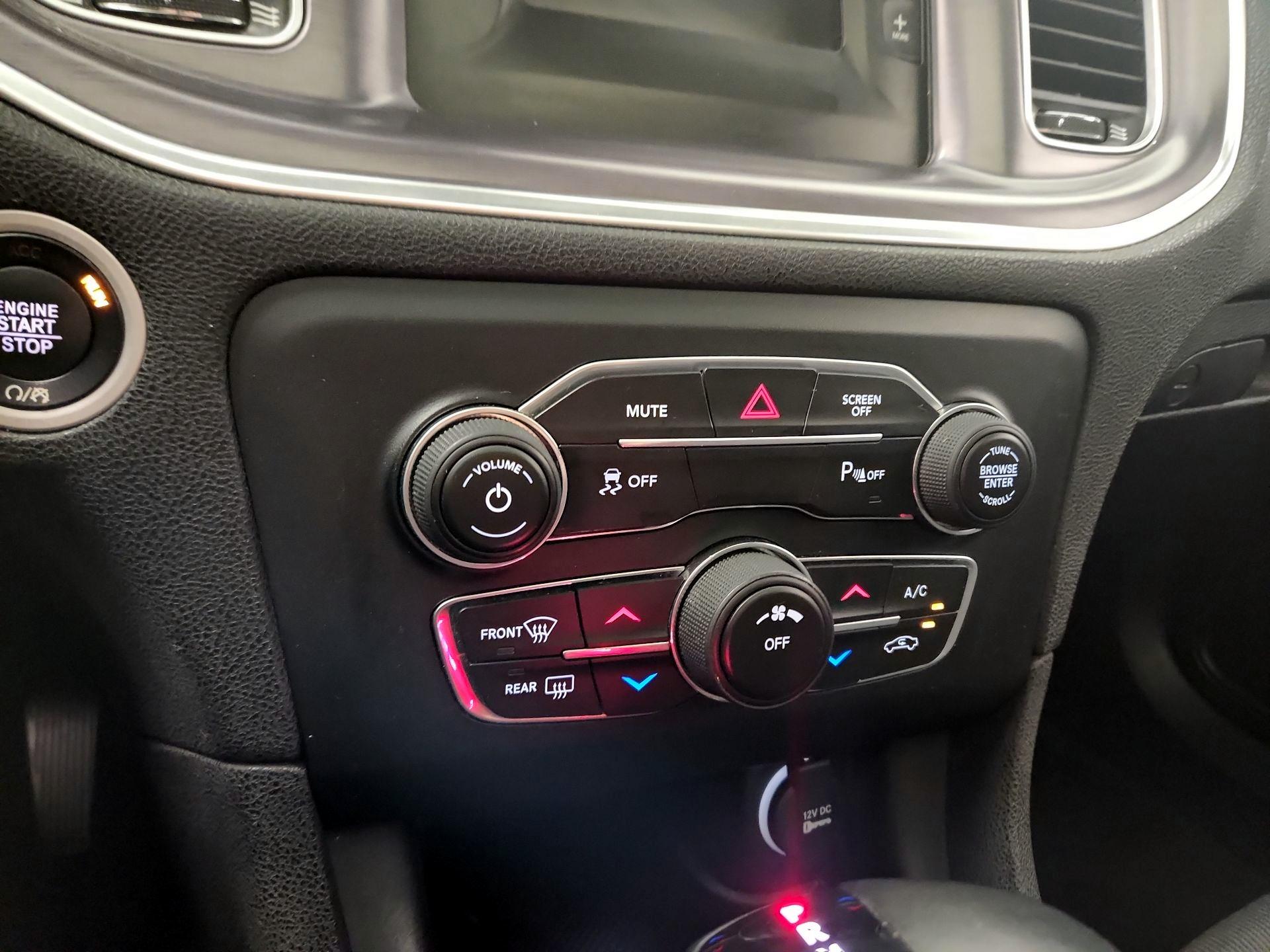 Thumbnail: 2017 Dodge Charger - 13