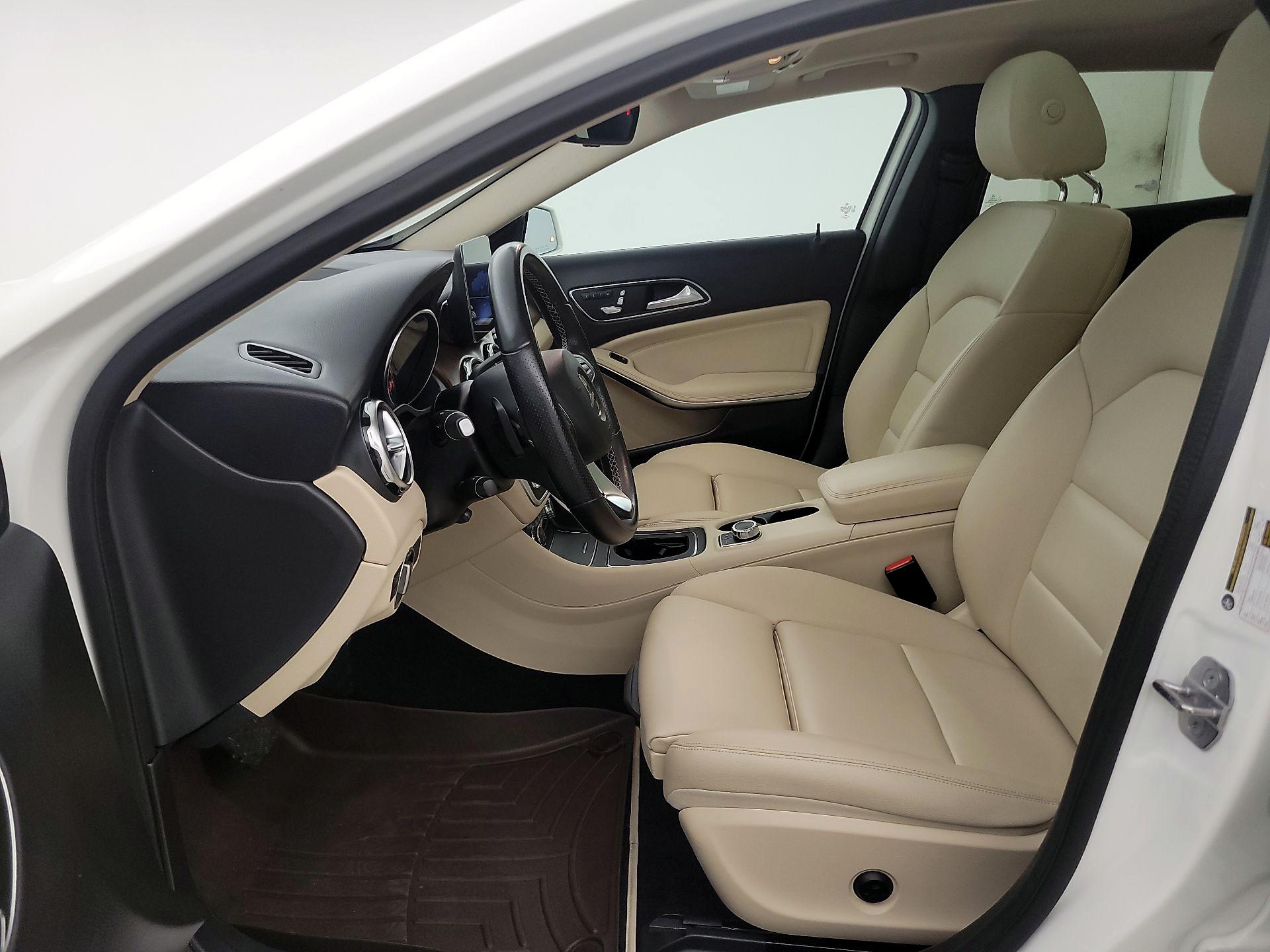 Thumbnail: 2020 Mercedes-Benz GLA - 11