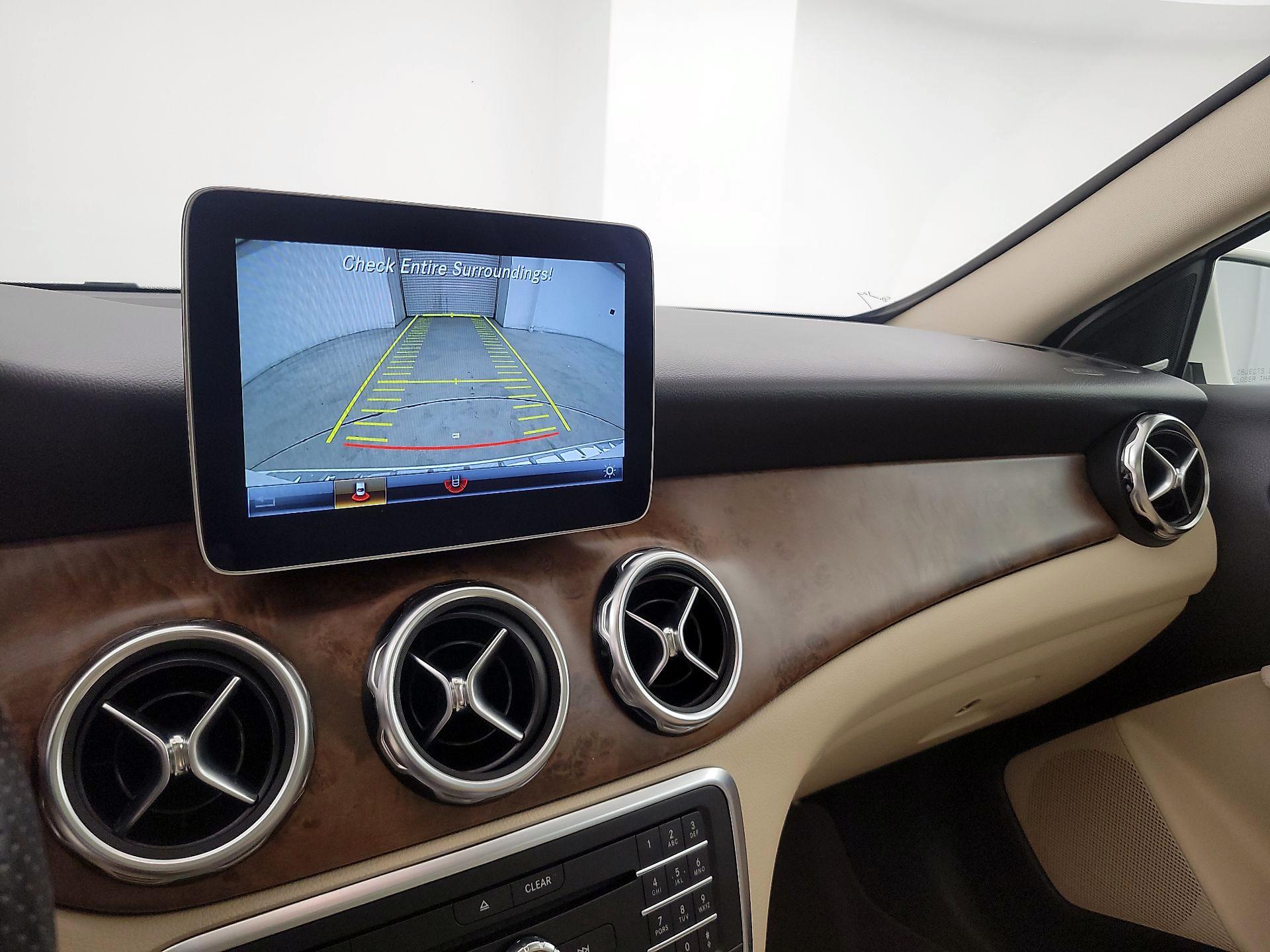 Thumbnail: 2020 Mercedes-Benz GLA - 14