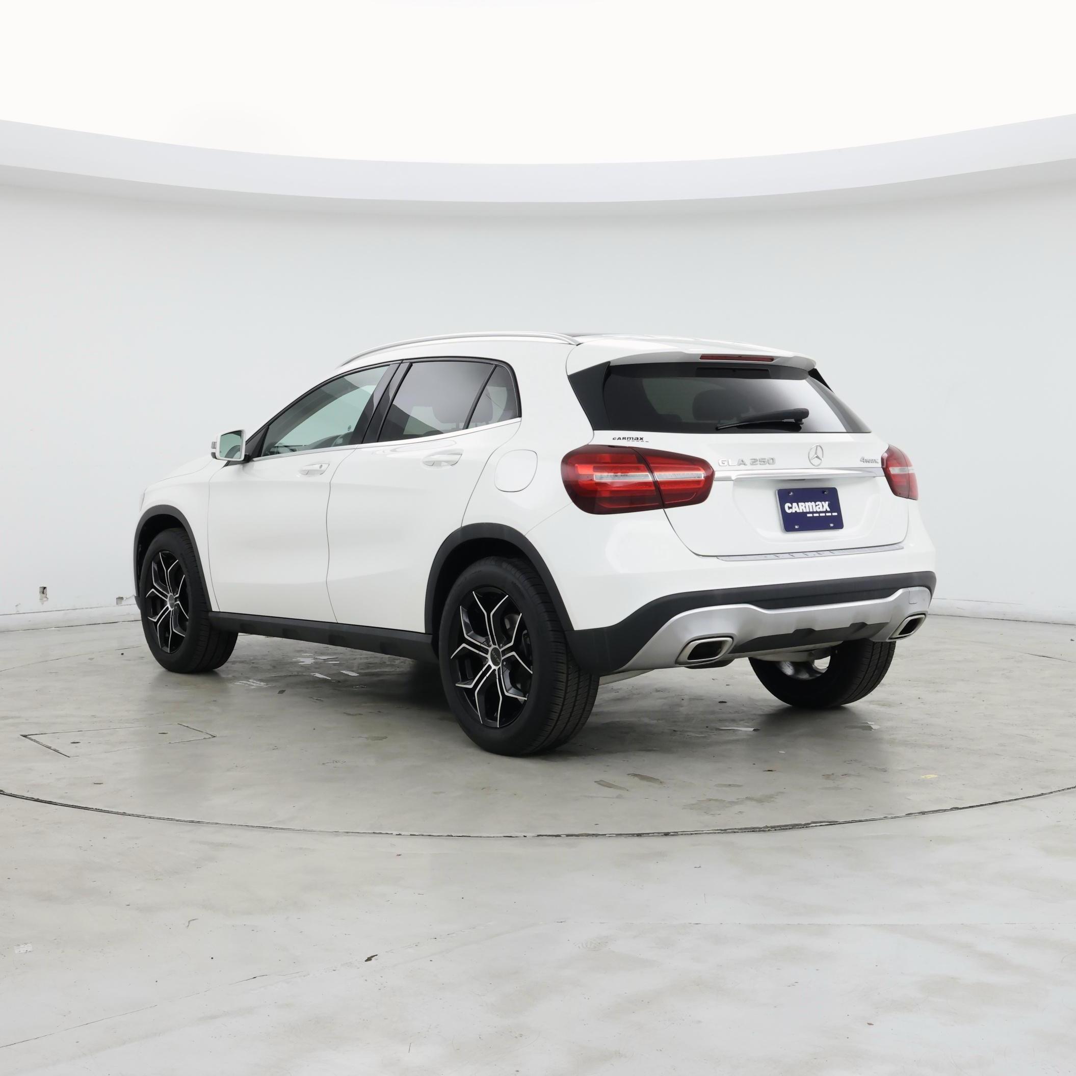 Thumbnail: 2020 Mercedes-Benz GLA - 2