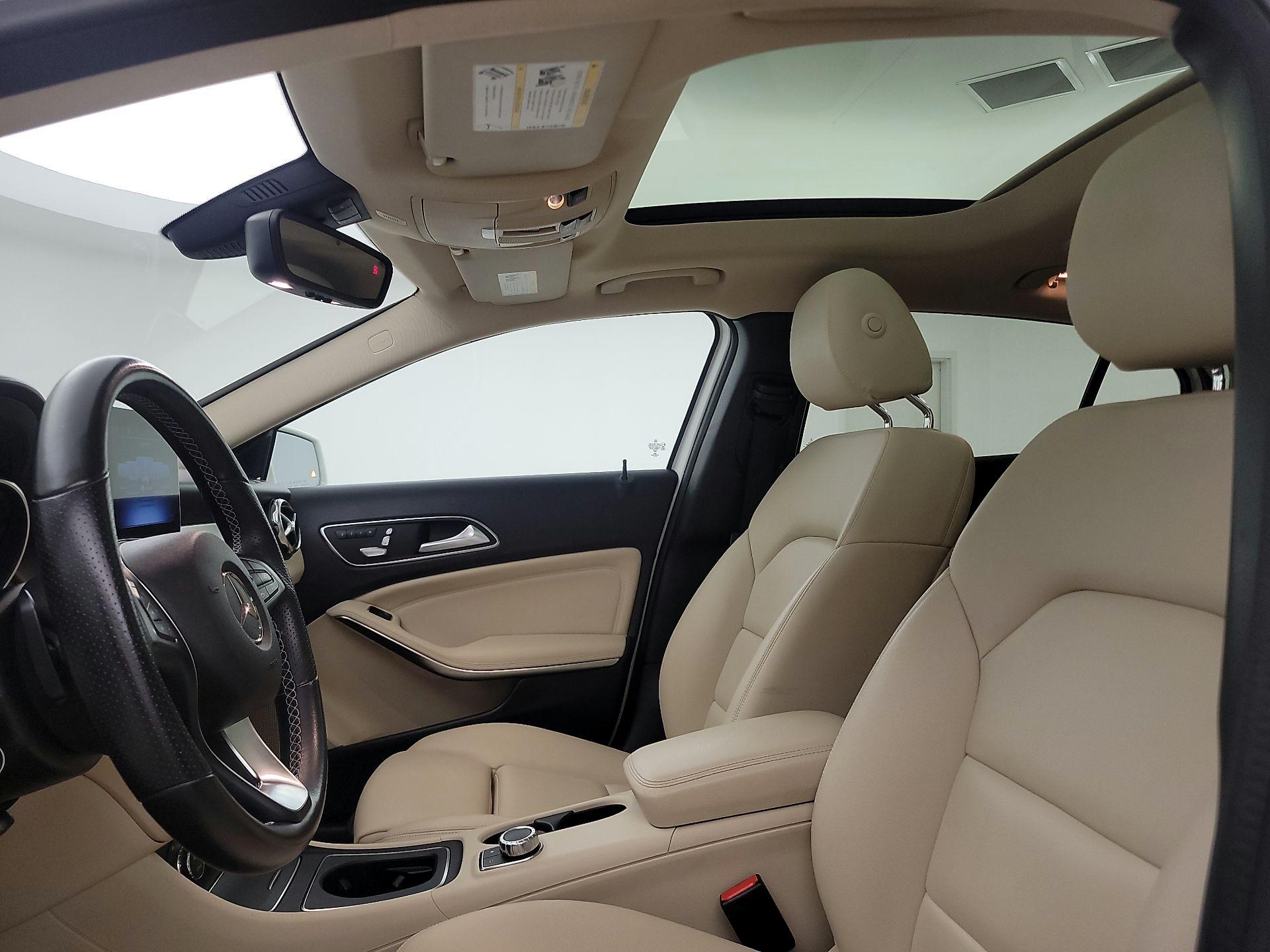 Thumbnail: 2020 Mercedes-Benz GLA - 19