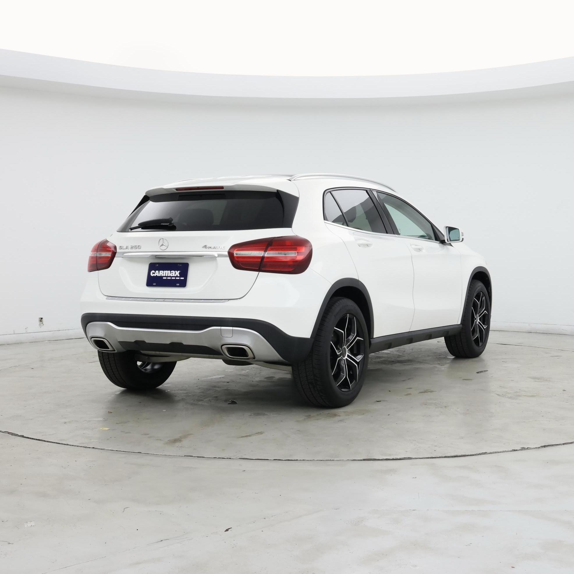 Thumbnail: 2020 Mercedes-Benz GLA - 8