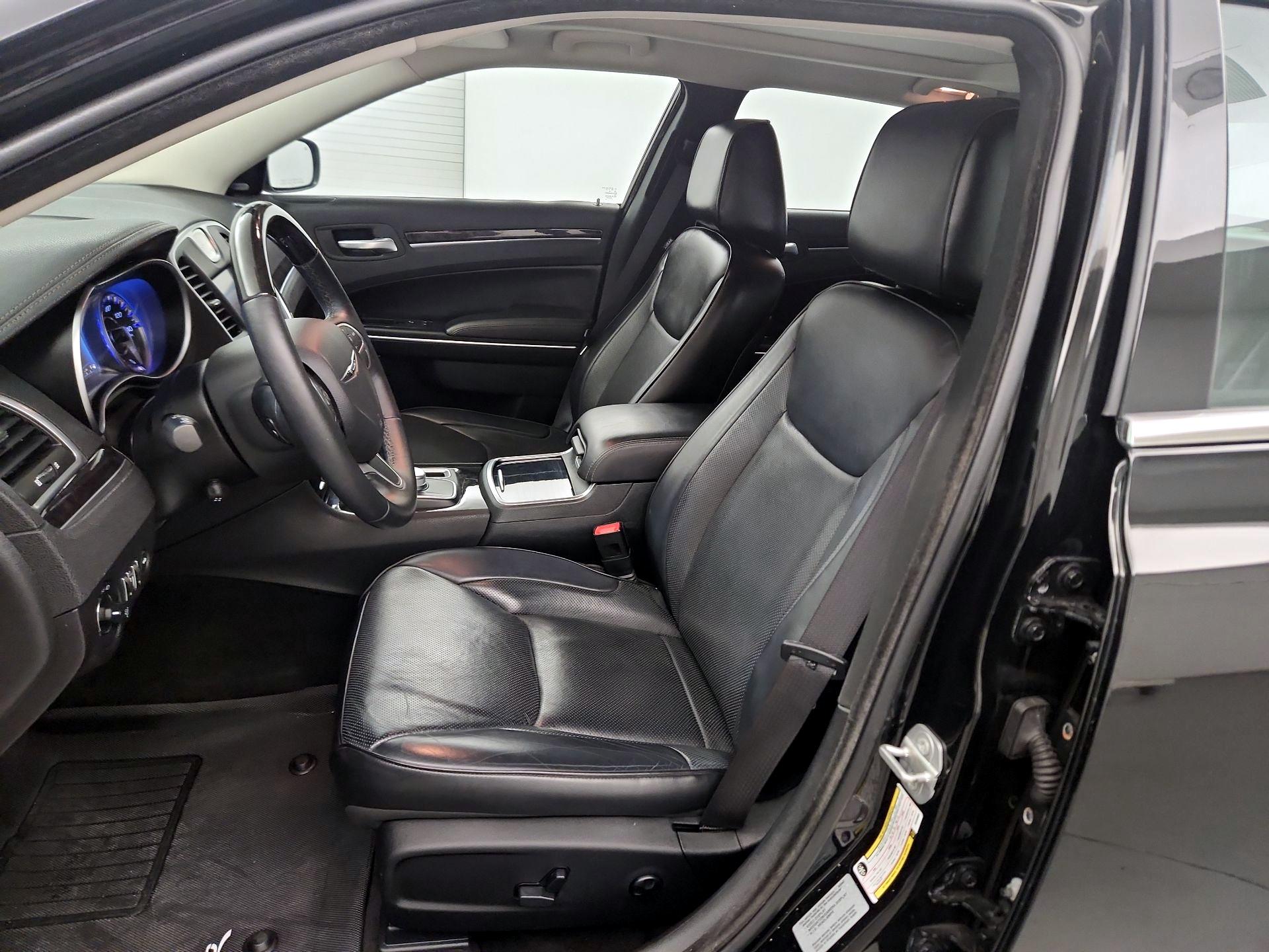 Thumbnail: 2016 Chrysler 300 - 9