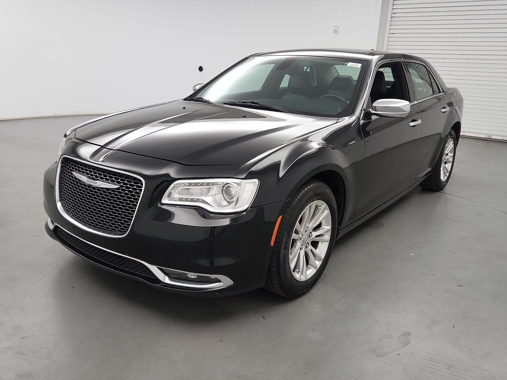 Thumbnail: 2016 Chrysler 300 - 3
