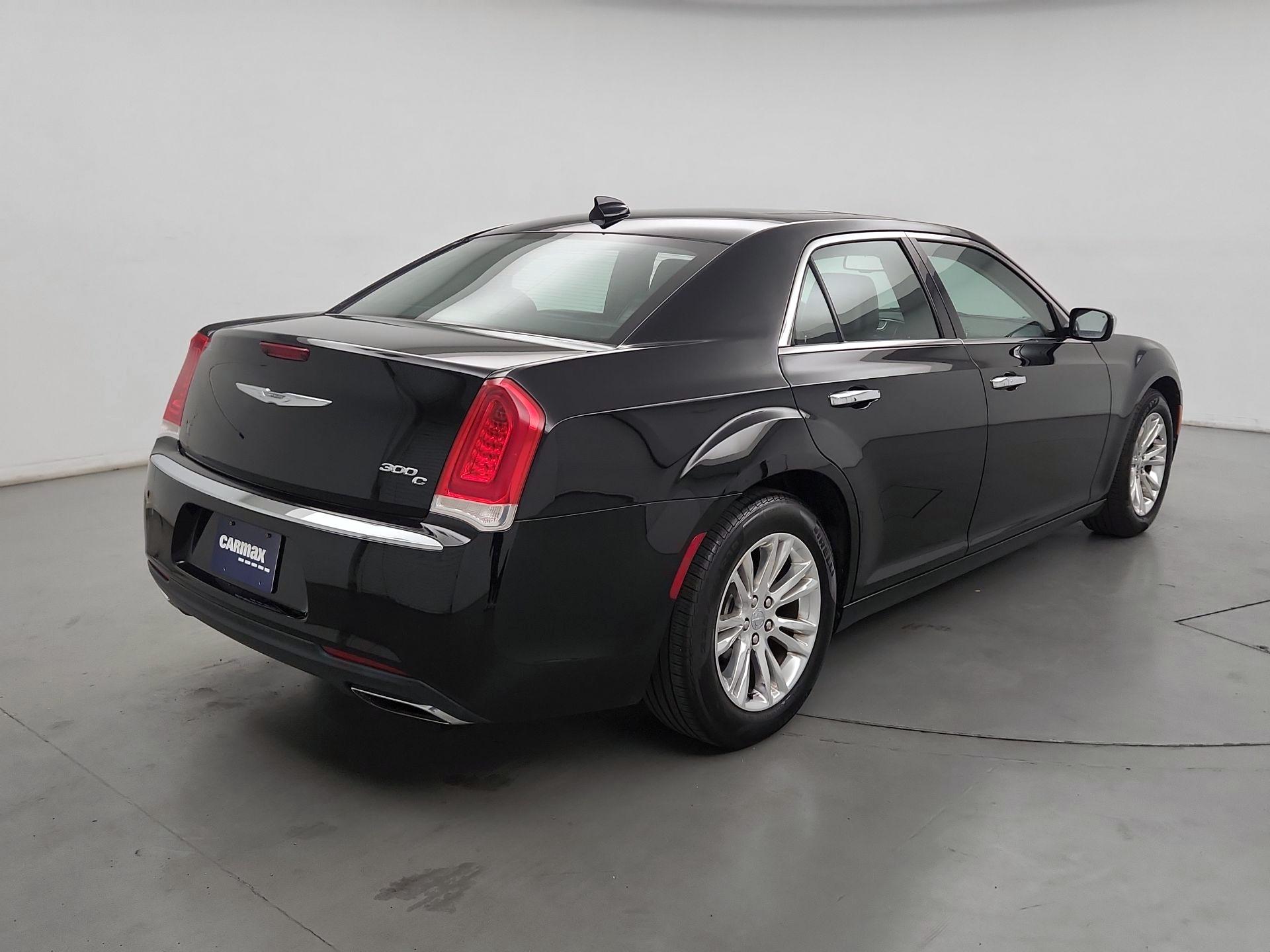 Thumbnail: 2016 Chrysler 300 - 5