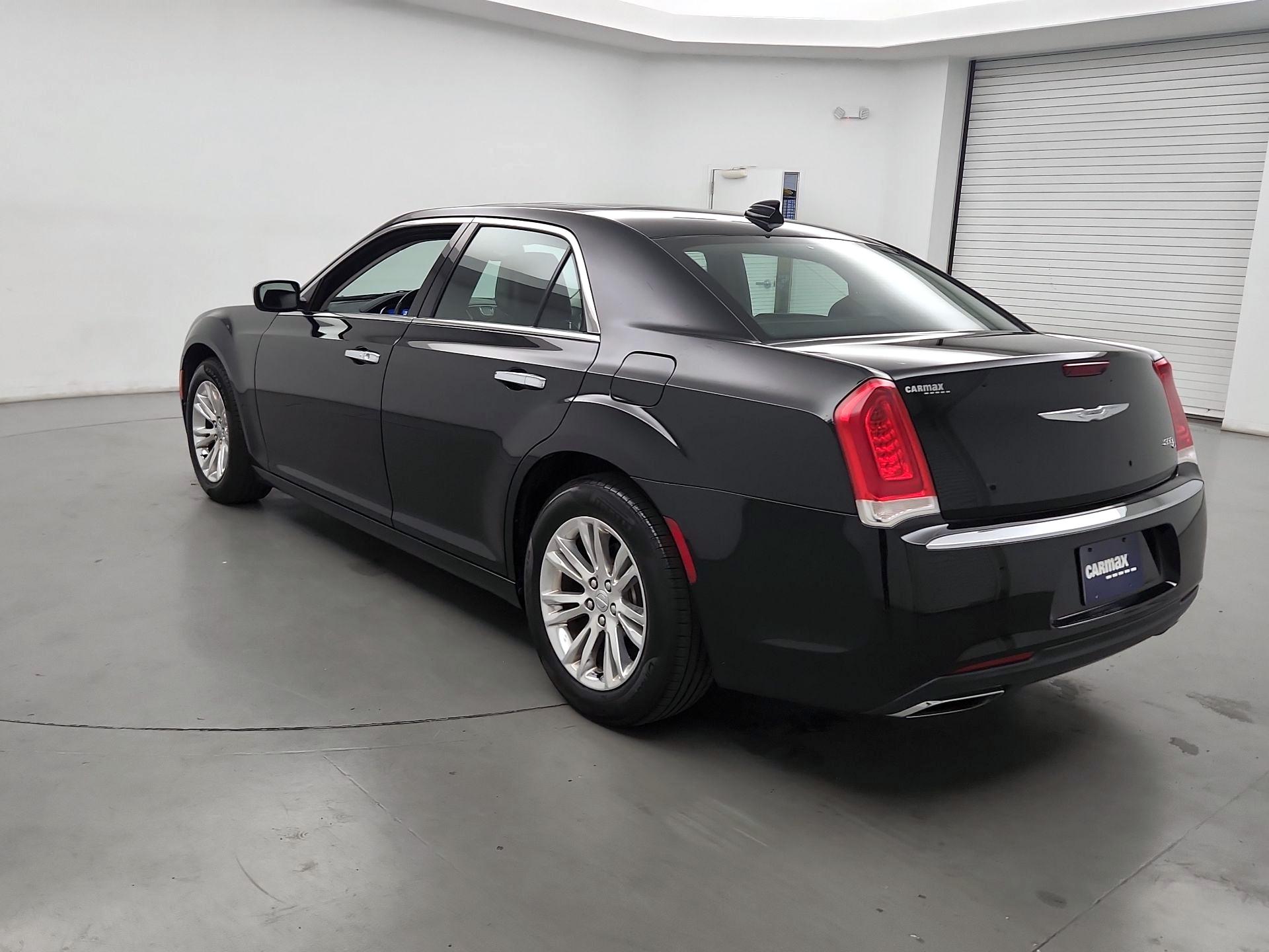 Thumbnail: 2016 Chrysler 300 - 7