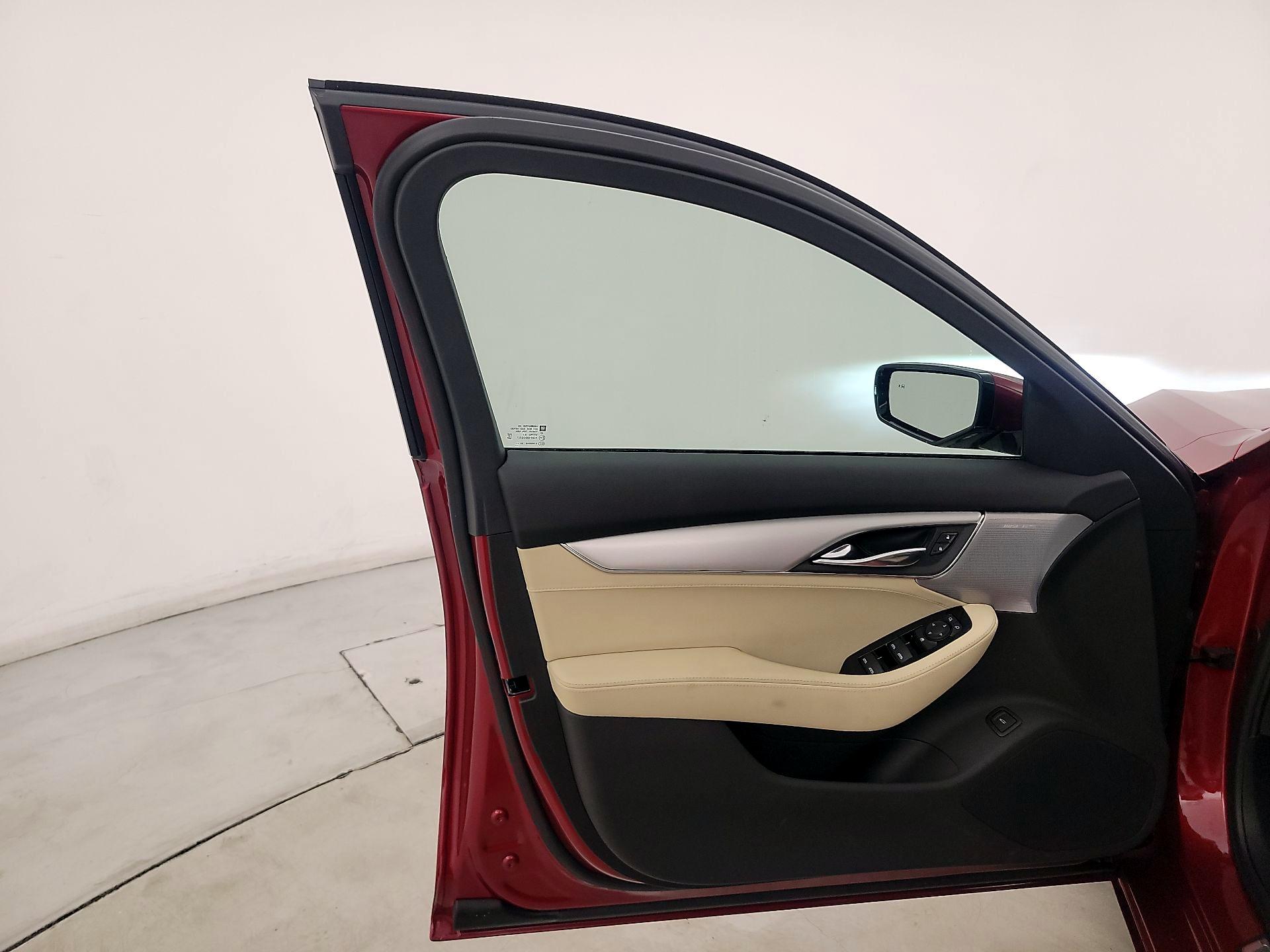 Thumbnail: 2023 Cadillac CT5 - 12