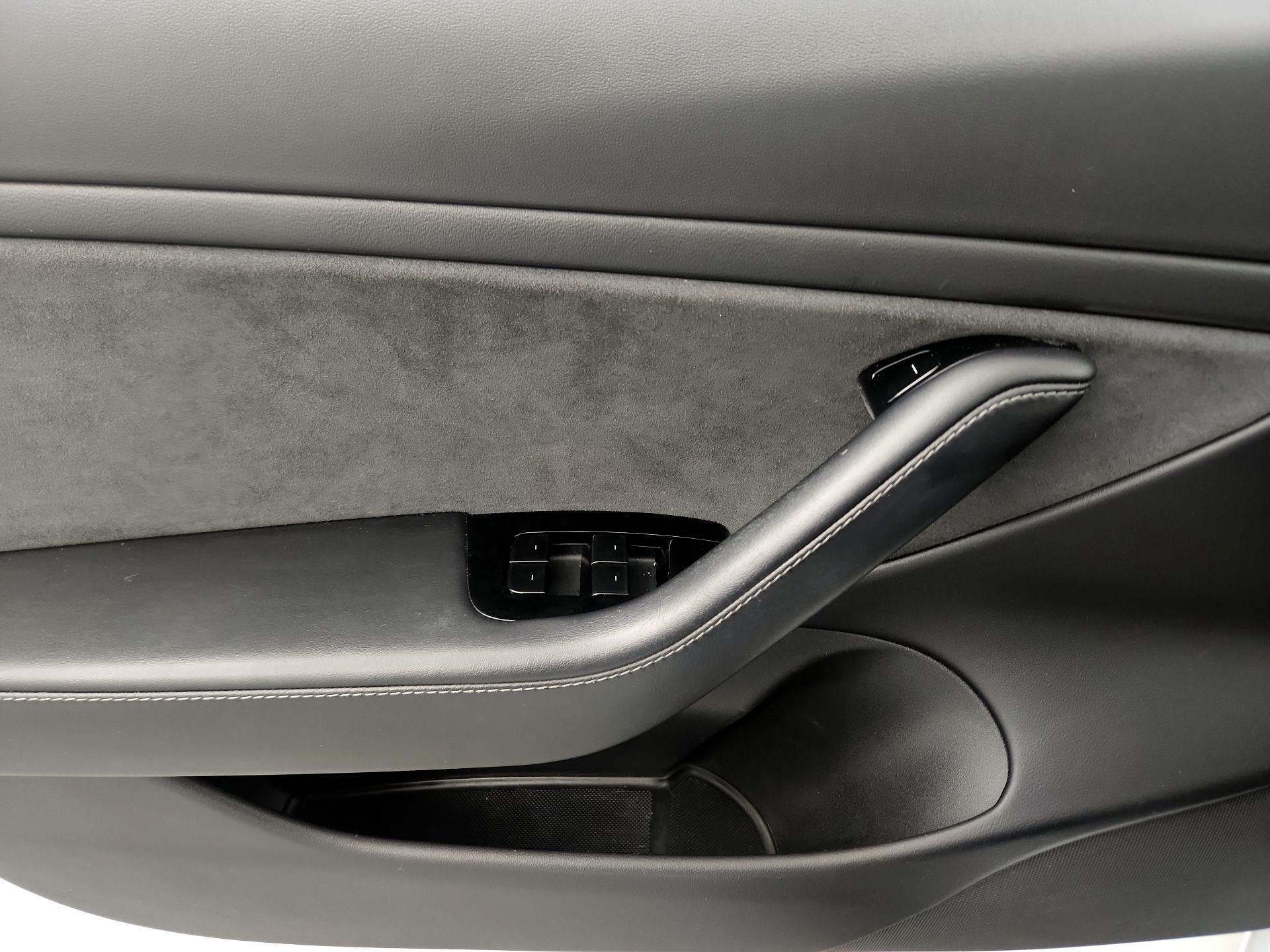 Thumbnail: 2019 Tesla Model 3 - 10