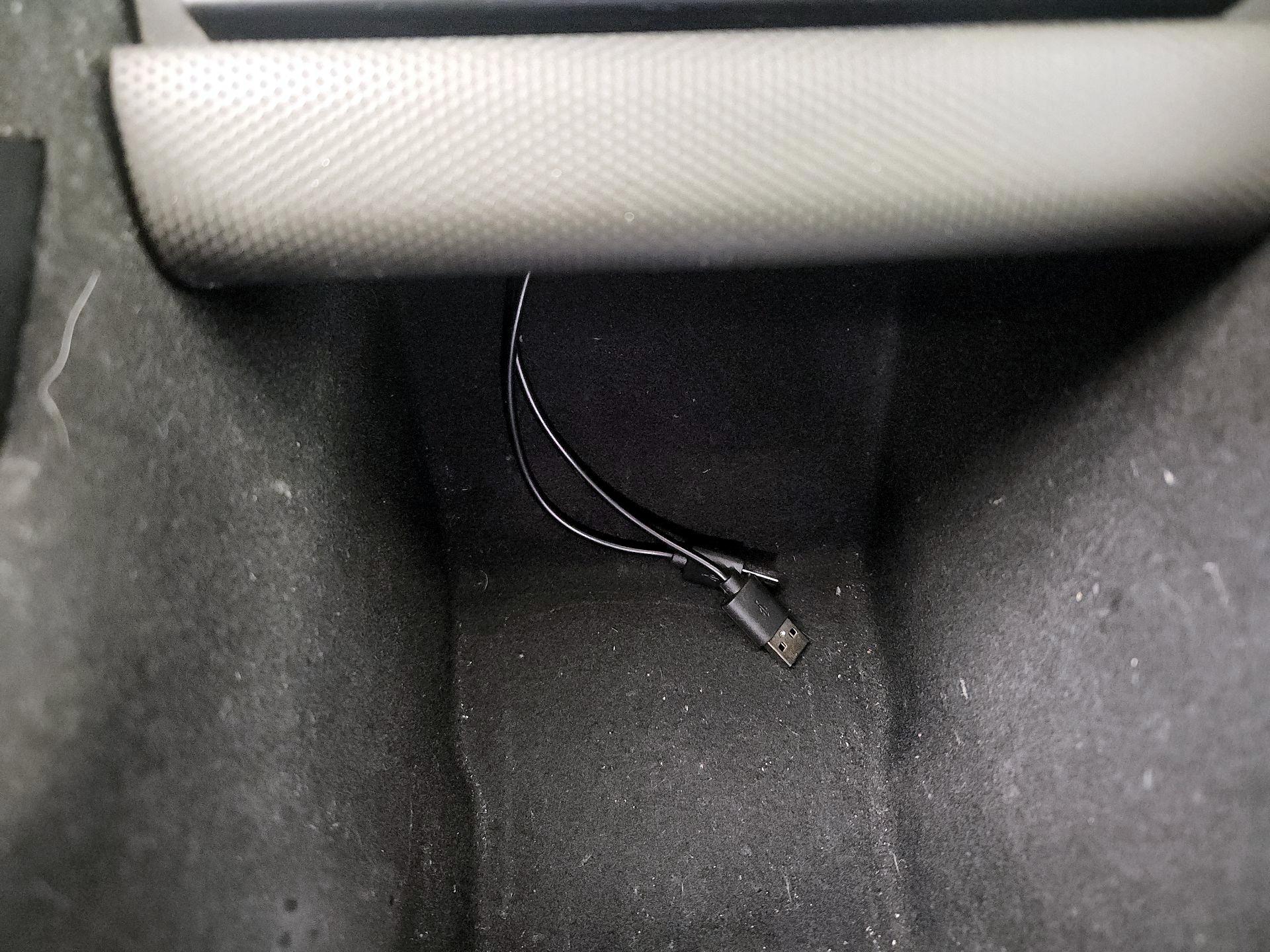 Thumbnail: 2019 Tesla Model 3 - 16