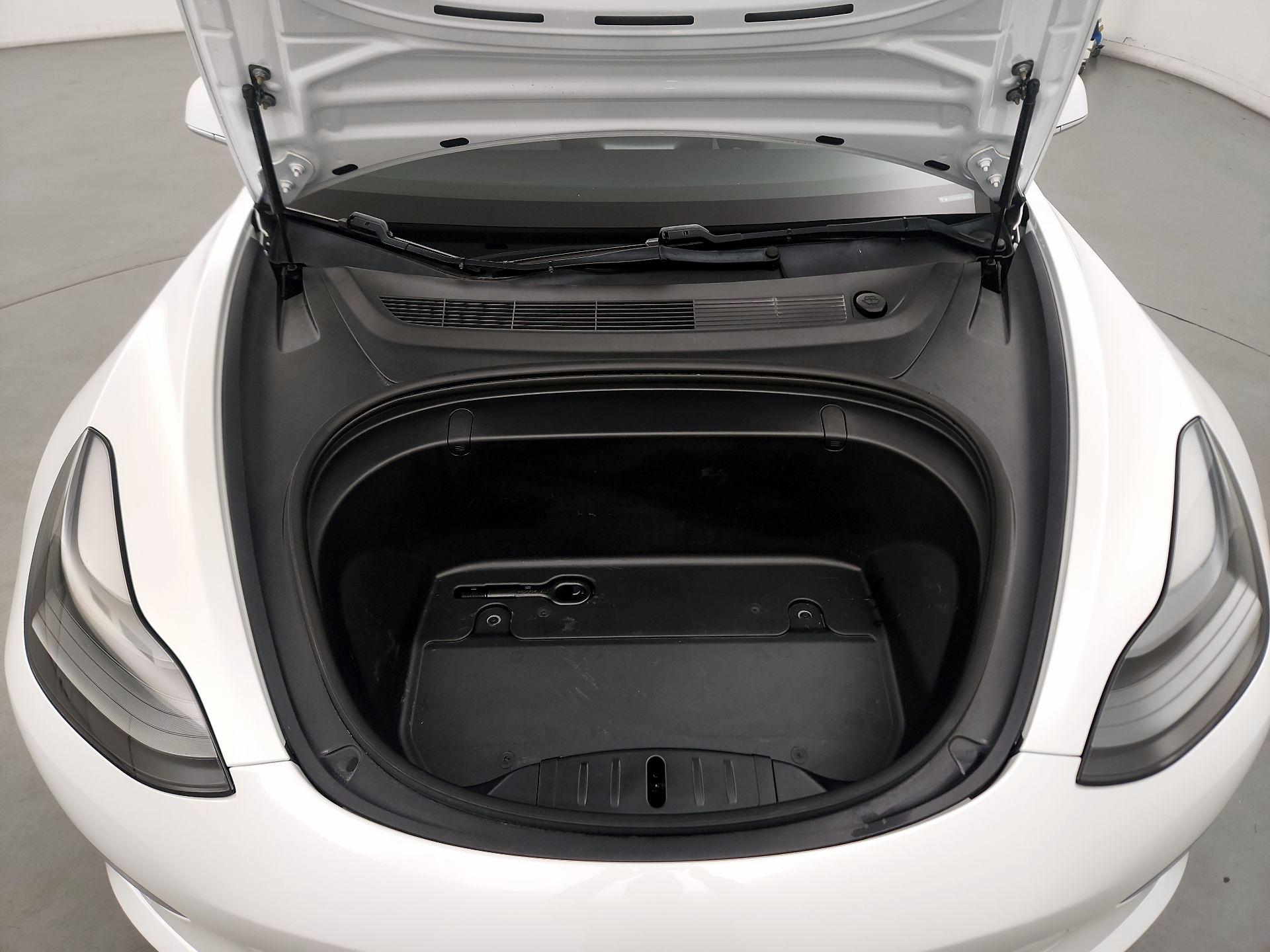 Thumbnail: 2019 Tesla Model 3 - 20