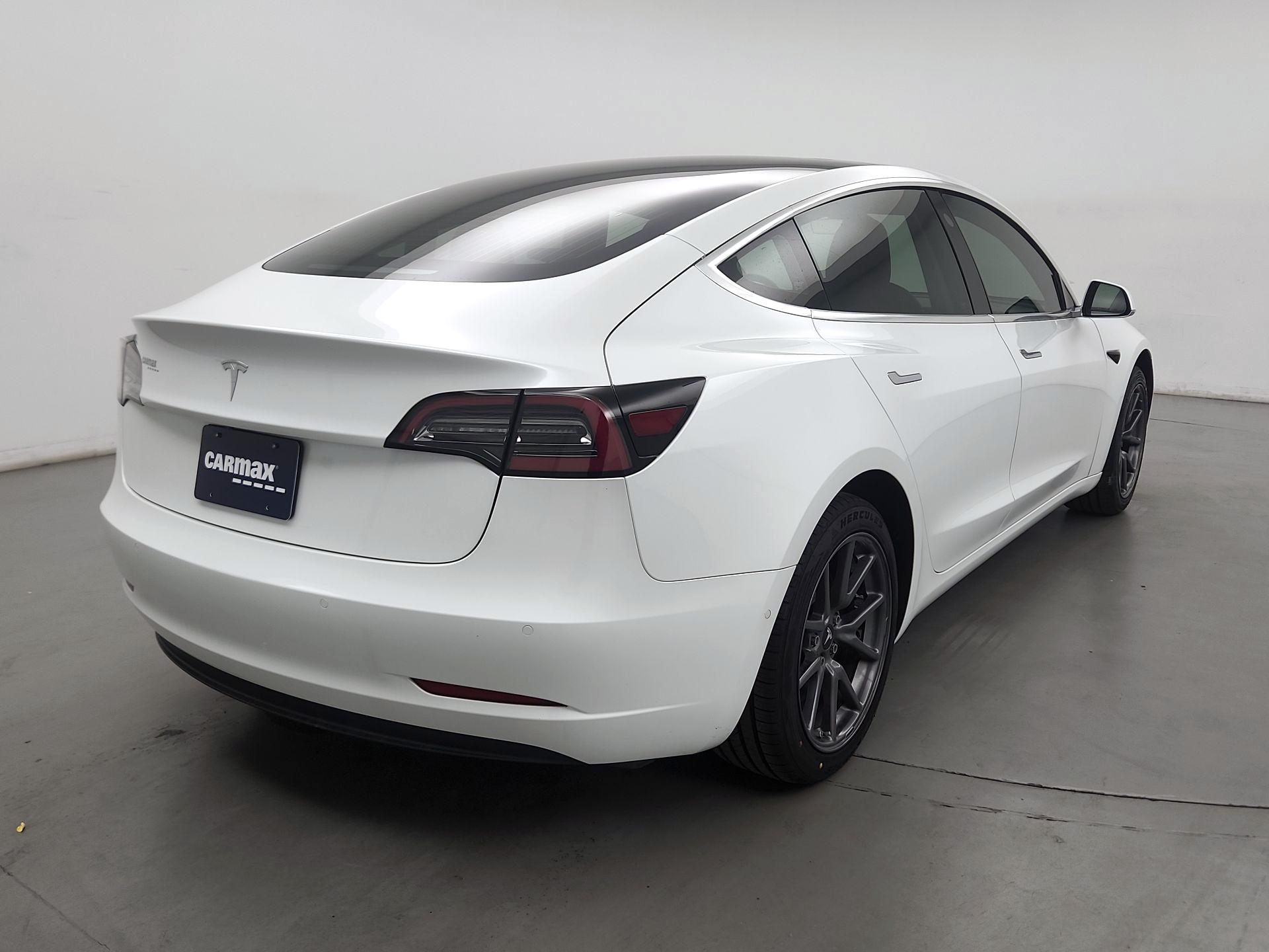 Thumbnail: 2019 Tesla Model 3 - 5