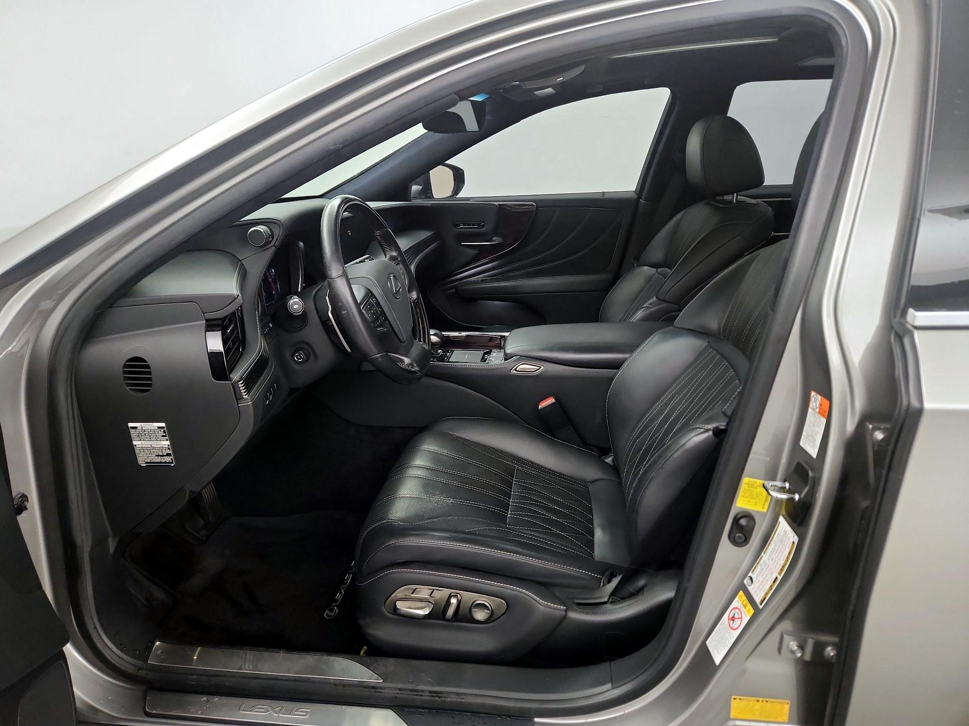 Thumbnail: 2019 Lexus LS - 9