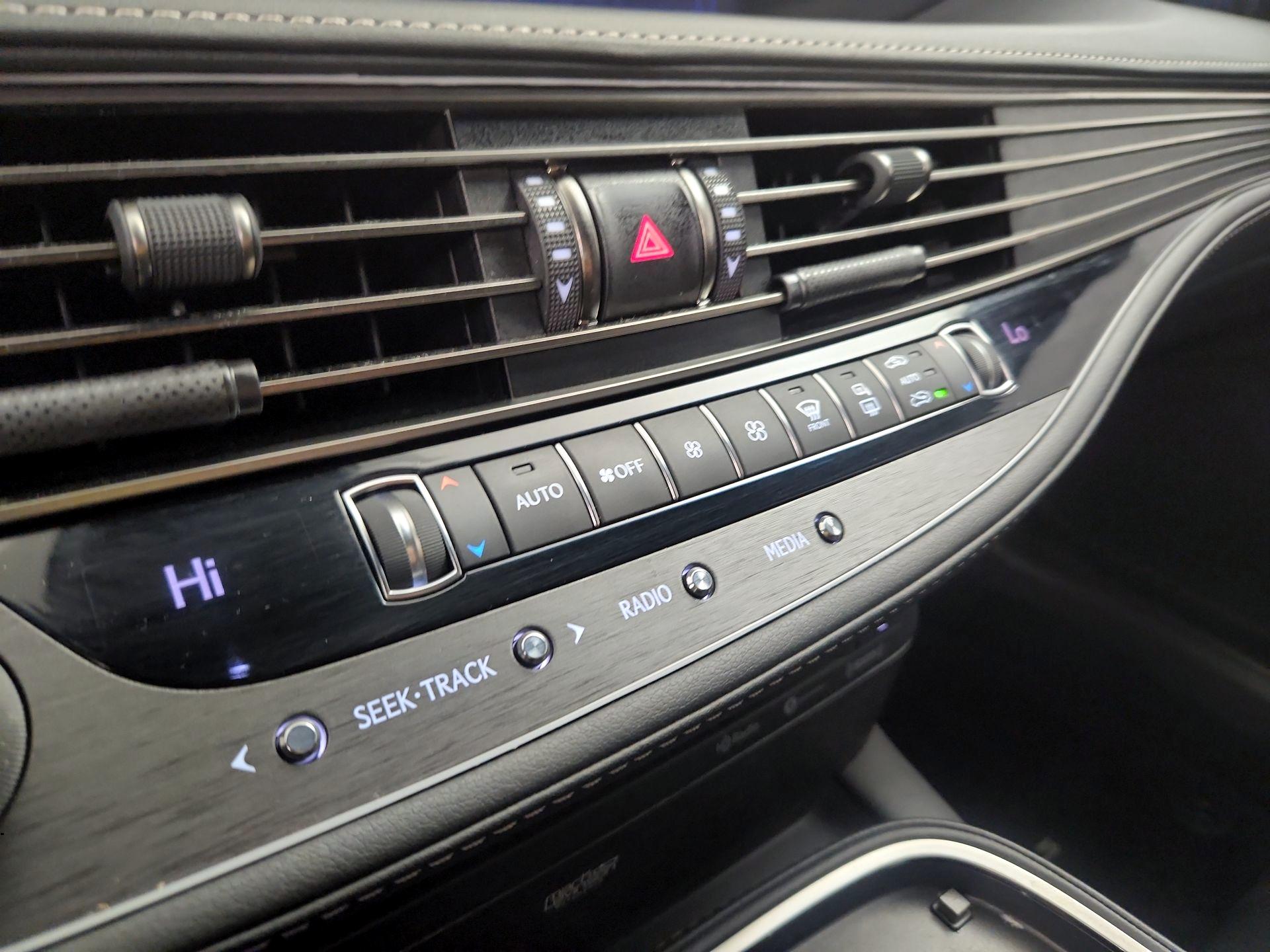 Thumbnail: 2019 Lexus LS - 15