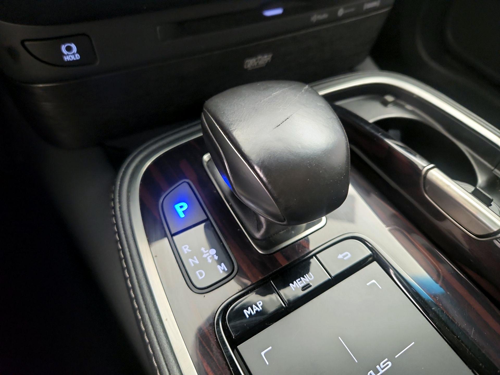 Thumbnail: 2019 Lexus LS - 16