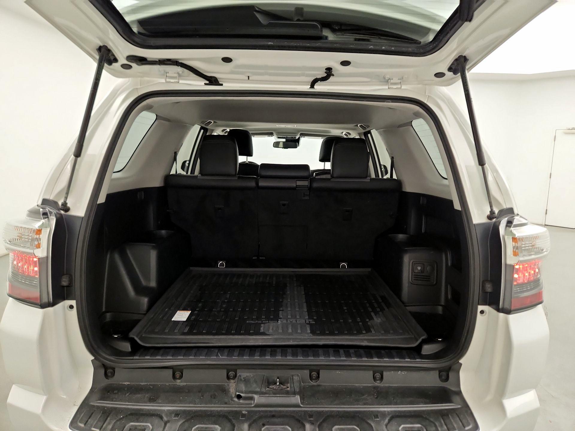 Thumbnail: 2020 Toyota 4Runner - 20