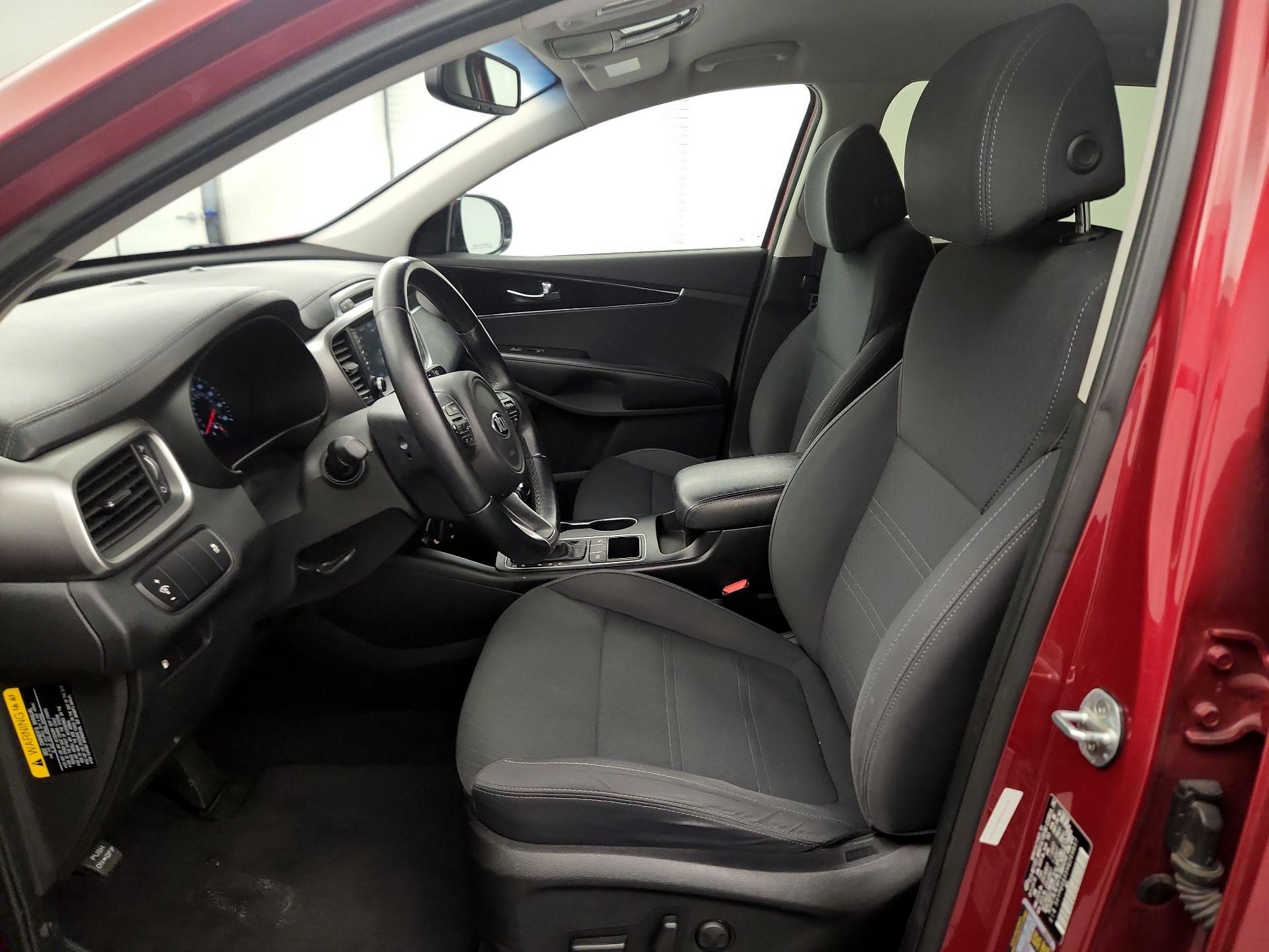 Thumbnail: 2017 Kia Sorento - 9