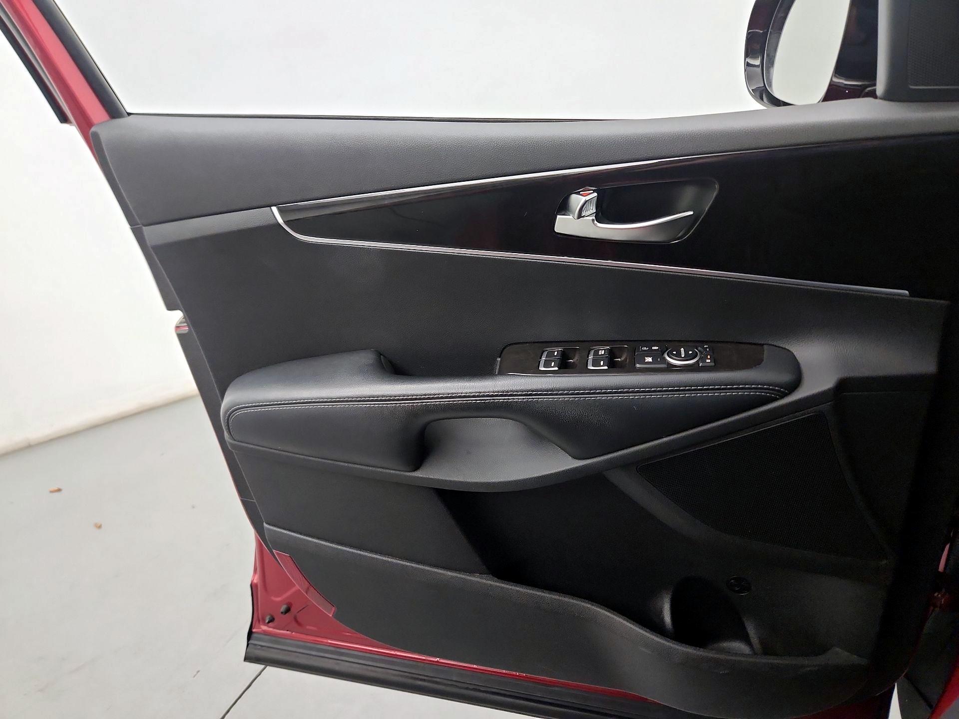 Thumbnail: 2017 Kia Sorento - 10