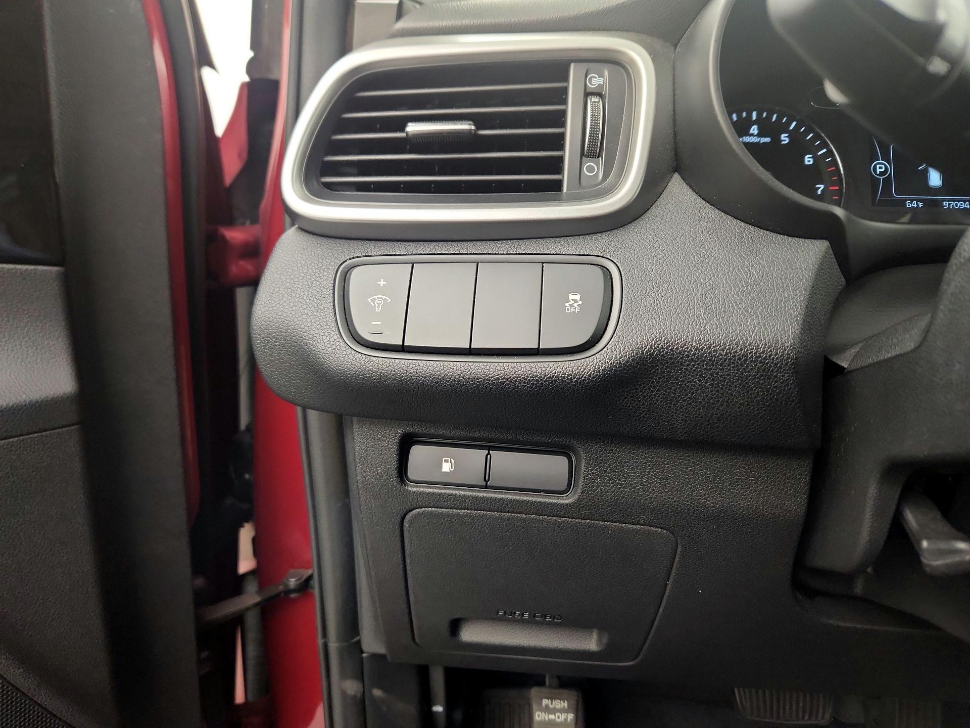 Thumbnail: 2017 Kia Sorento - 11